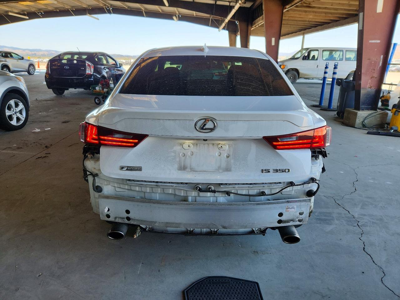 2015 Lexus Is 350 White vin: JTHBE1D25F5022372