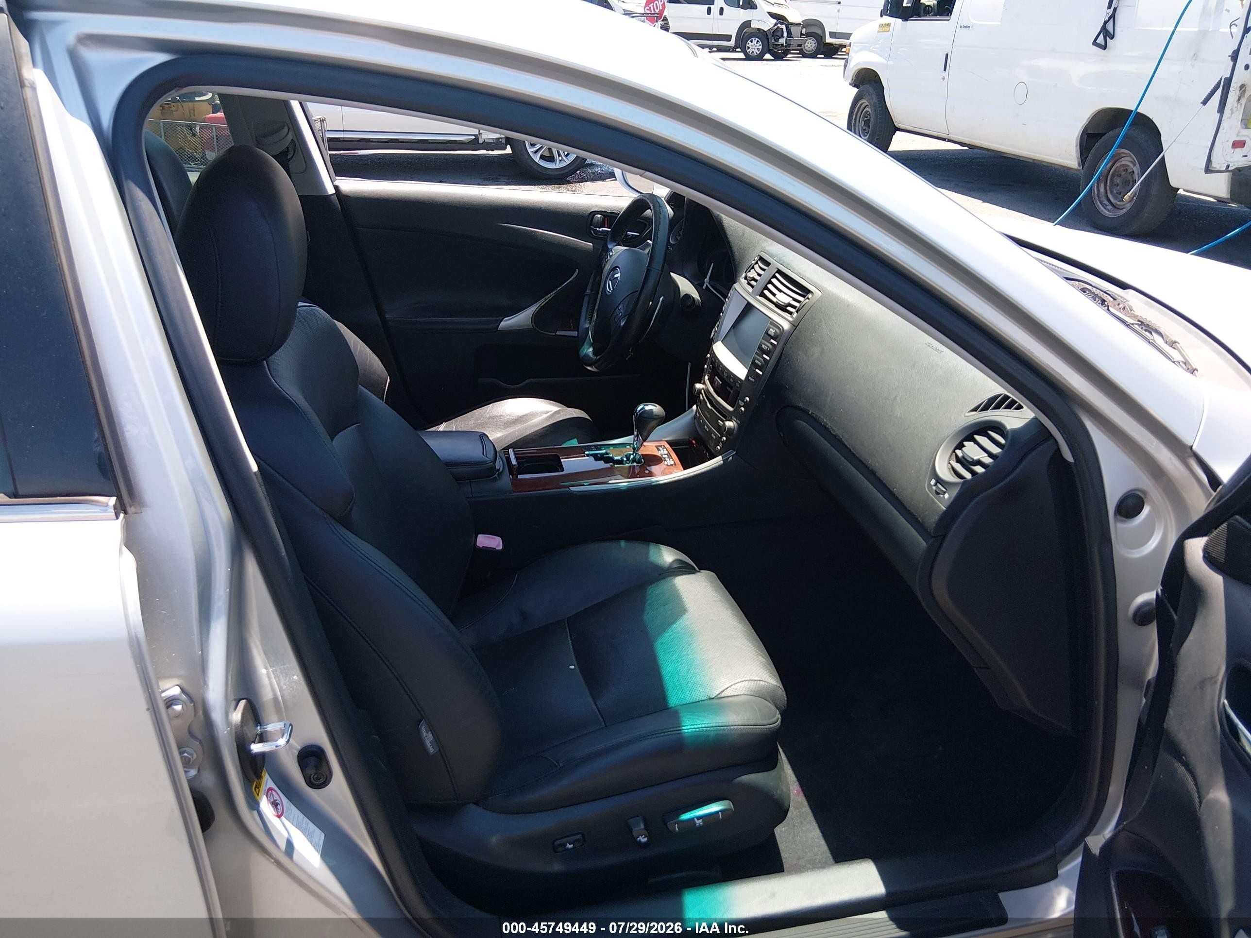 2007 Lexus Is 350   Silver vin: JTHBE262072008028