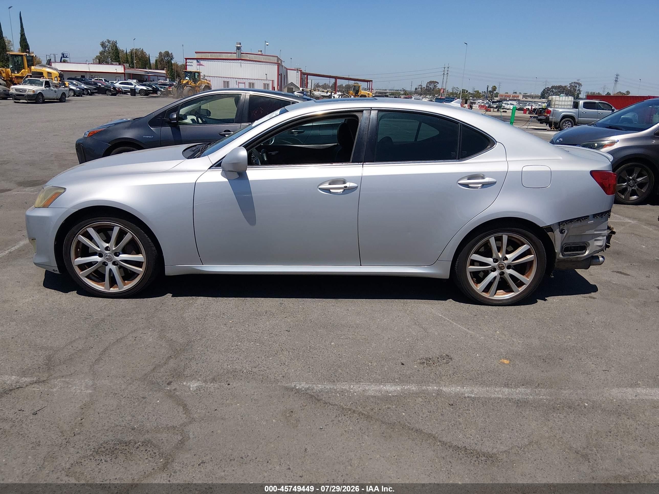 2007 Lexus Is 350   Silver vin: JTHBE262072008028
