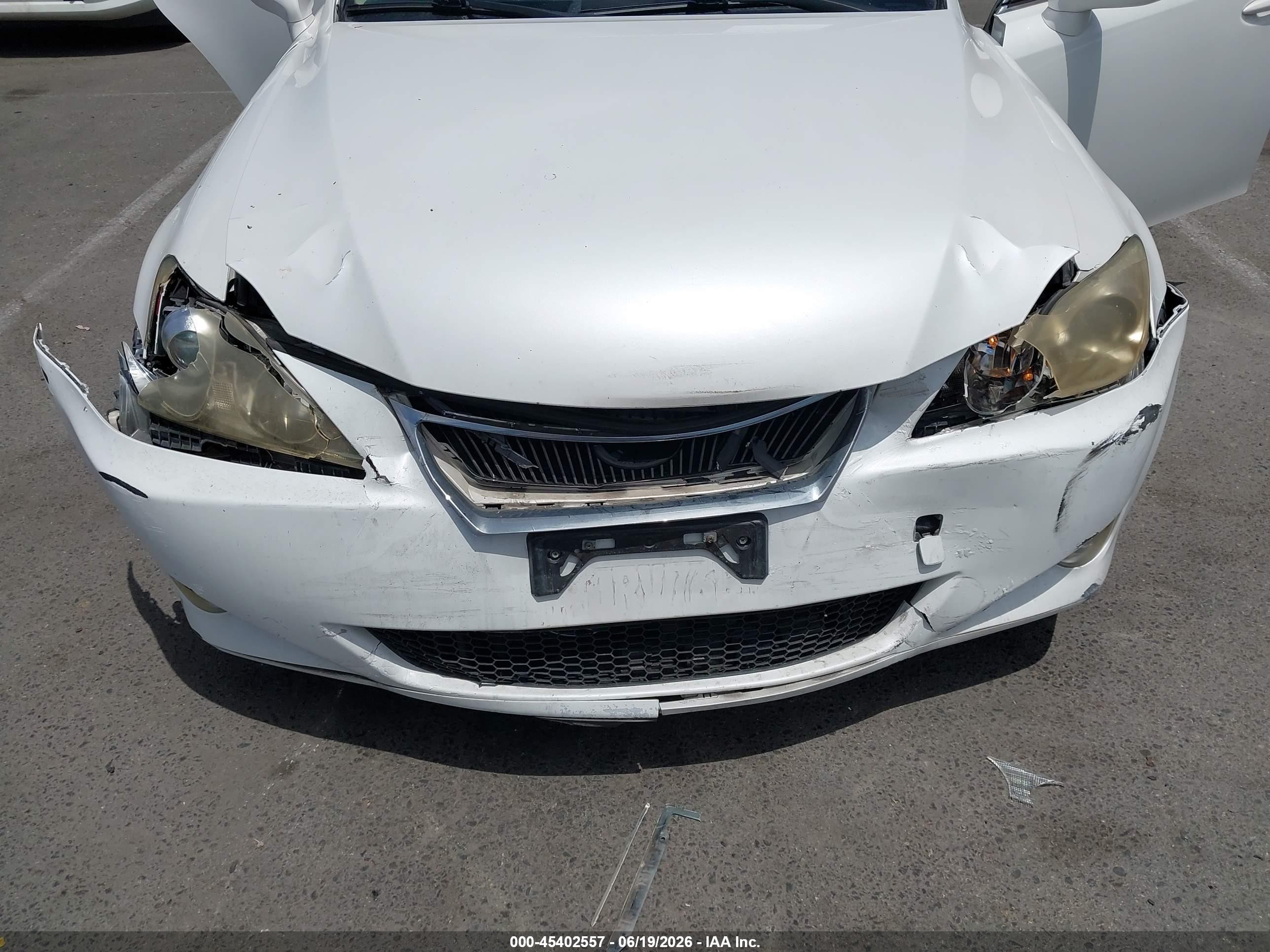 2007 Lexus Is 350   White vin: JTHBE262072009874