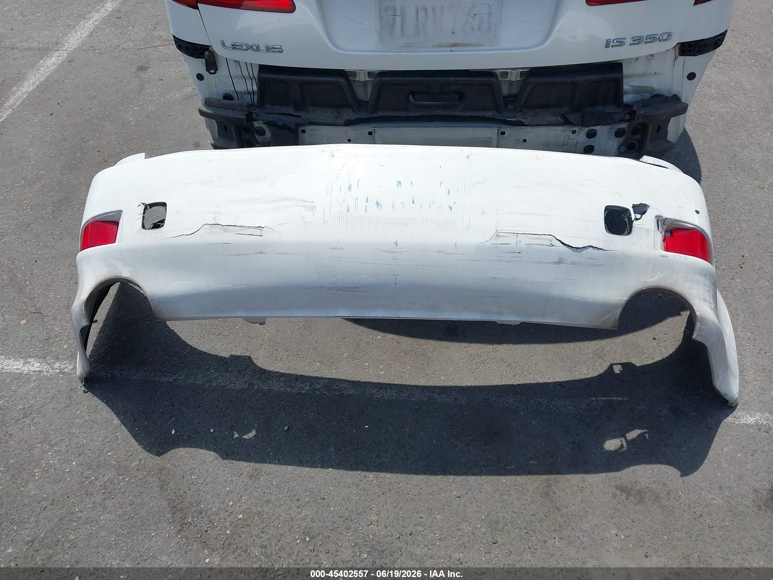 2007 Lexus Is 350   White vin: JTHBE262072009874