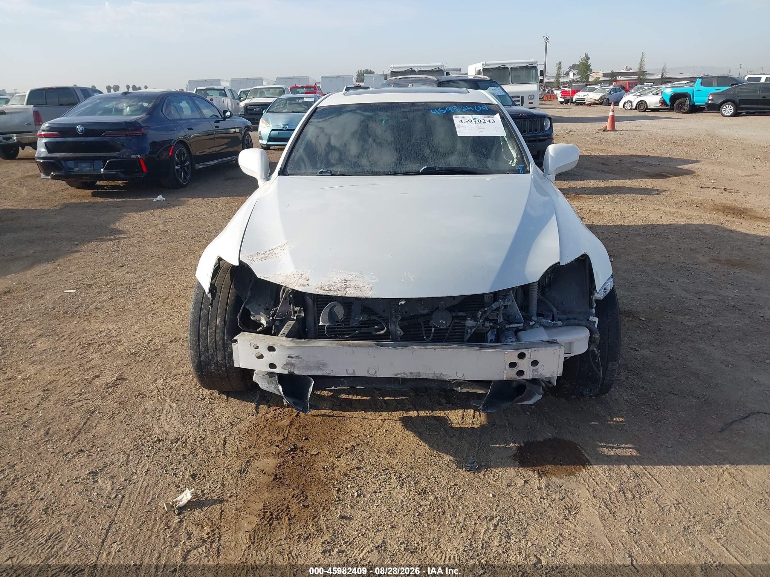 2007 Lexus Is 350   White vin: JTHBE262075014717