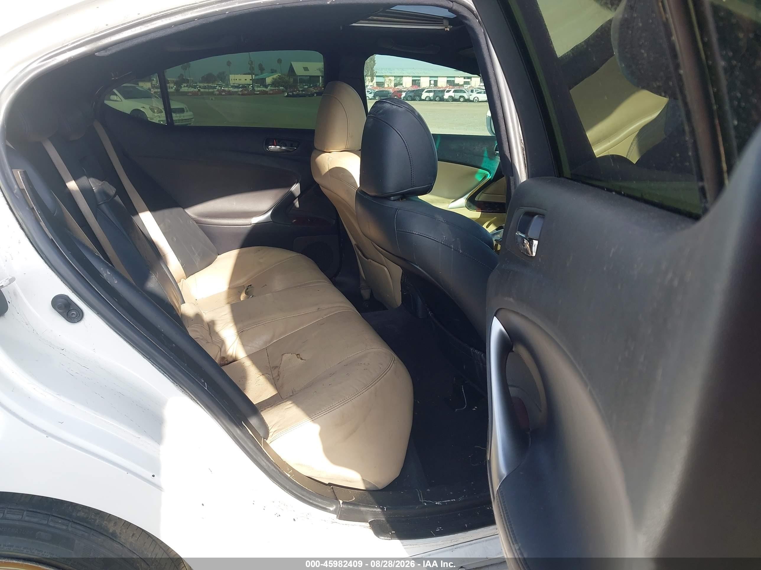 2007 Lexus Is 350   White vin: JTHBE262075014717