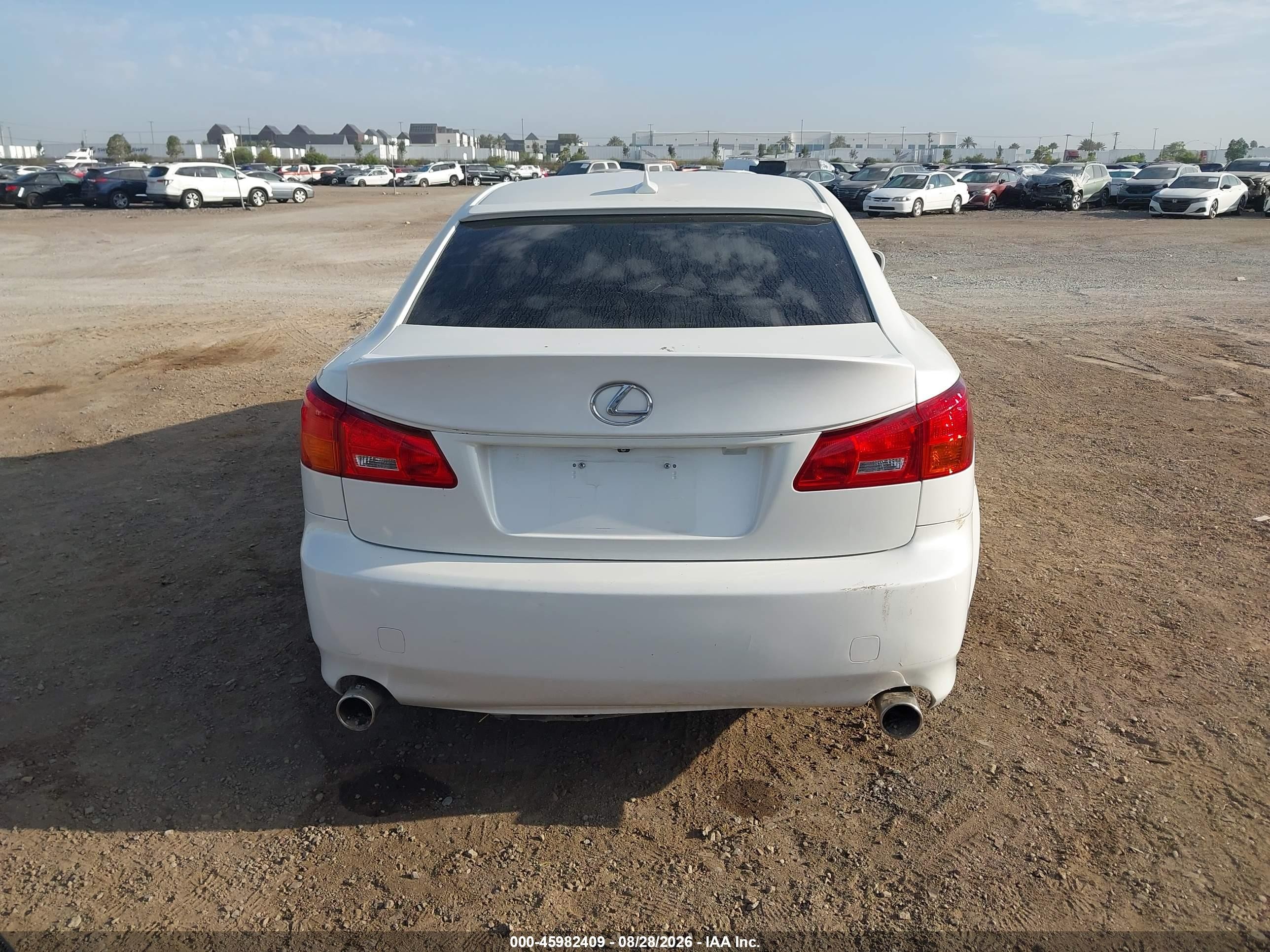 2007 Lexus Is 350   White vin: JTHBE262075014717