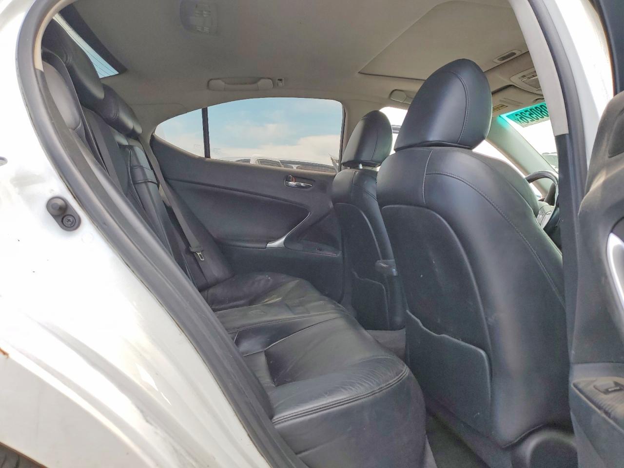 2007 Lexus Is 350 White vin: JTHBE262172010256