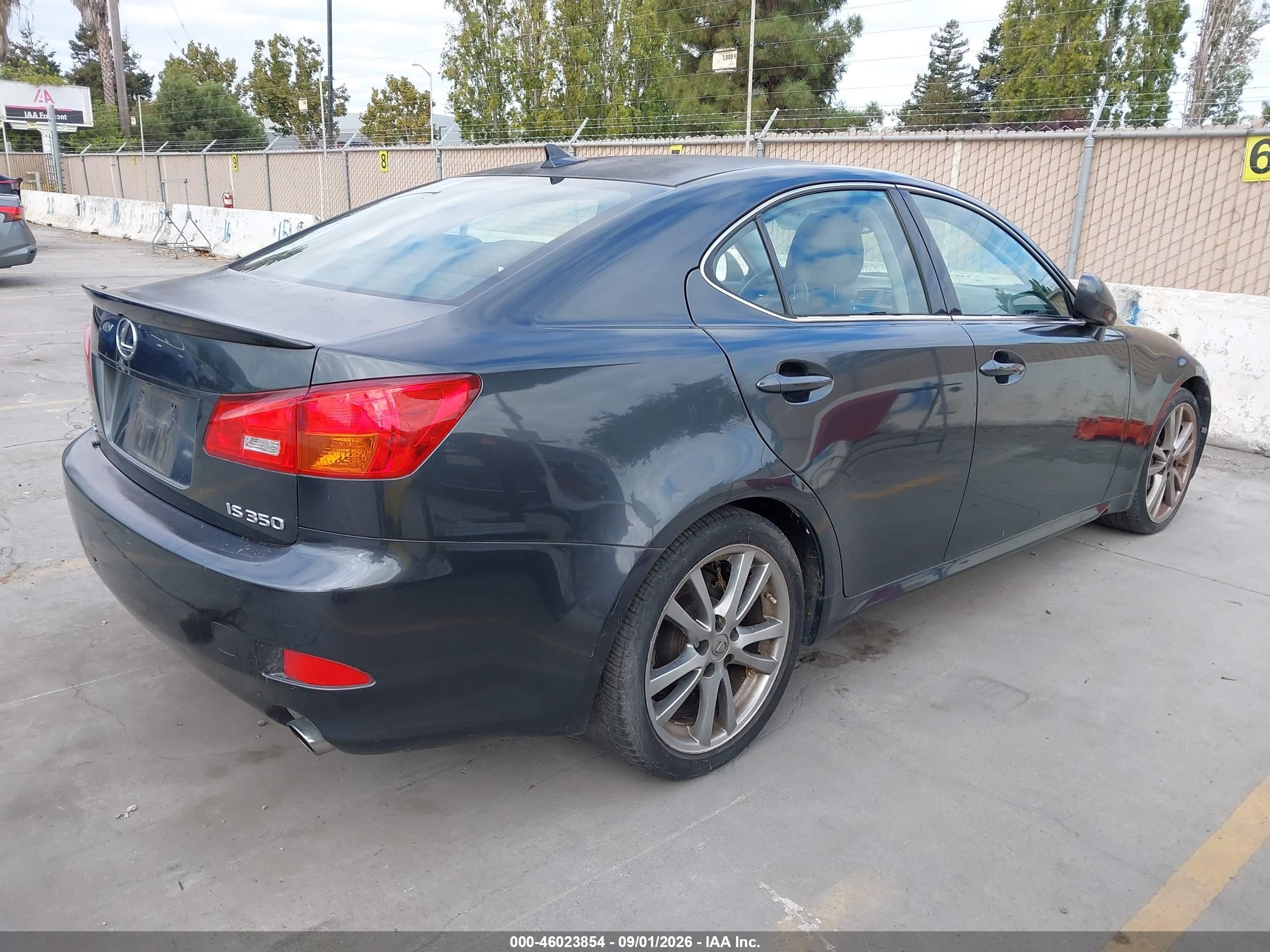 2008 Lexus Is 350   Black vin: JTHBE262185021581