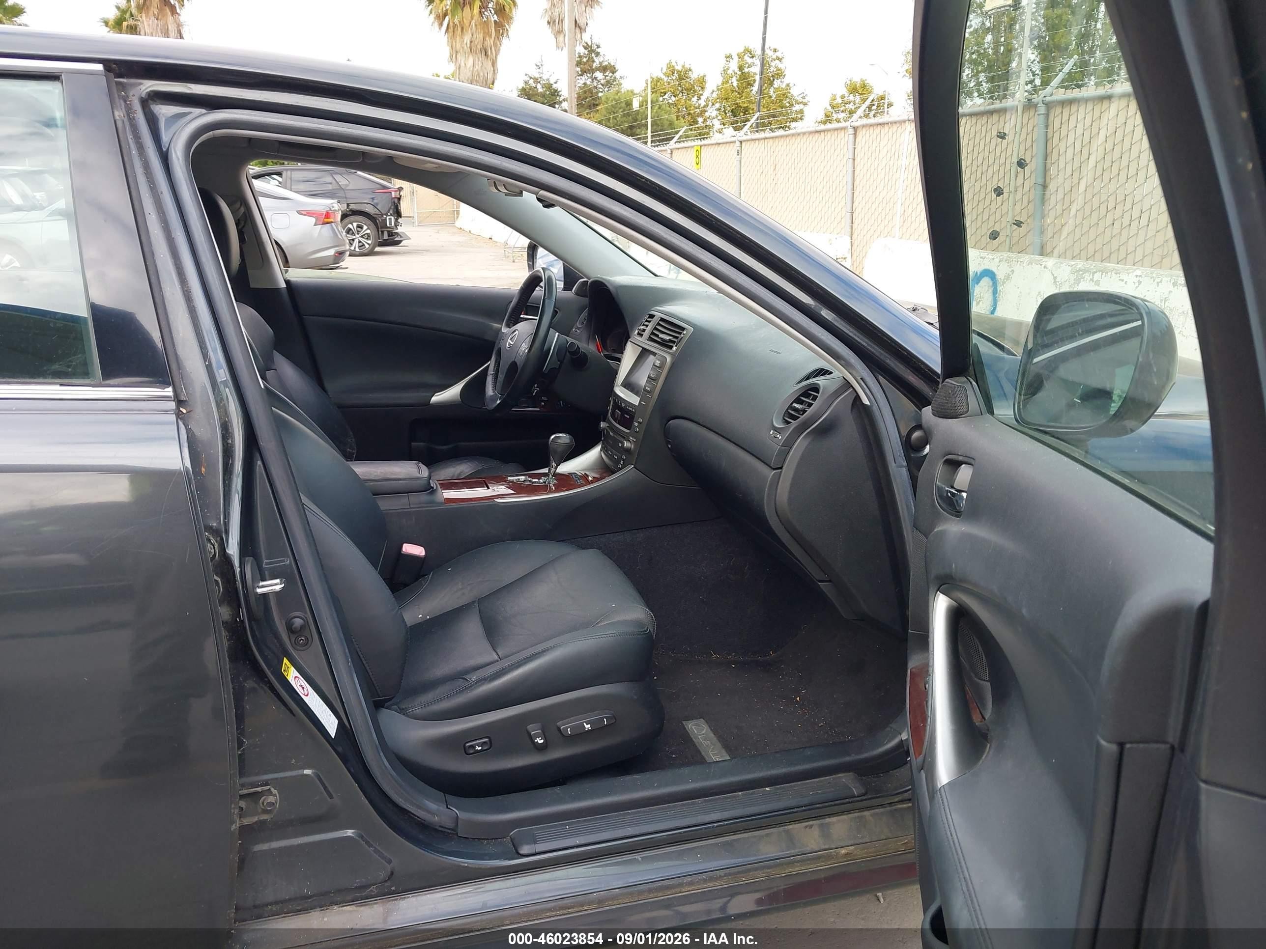 2008 Lexus Is 350   Black vin: JTHBE262185021581