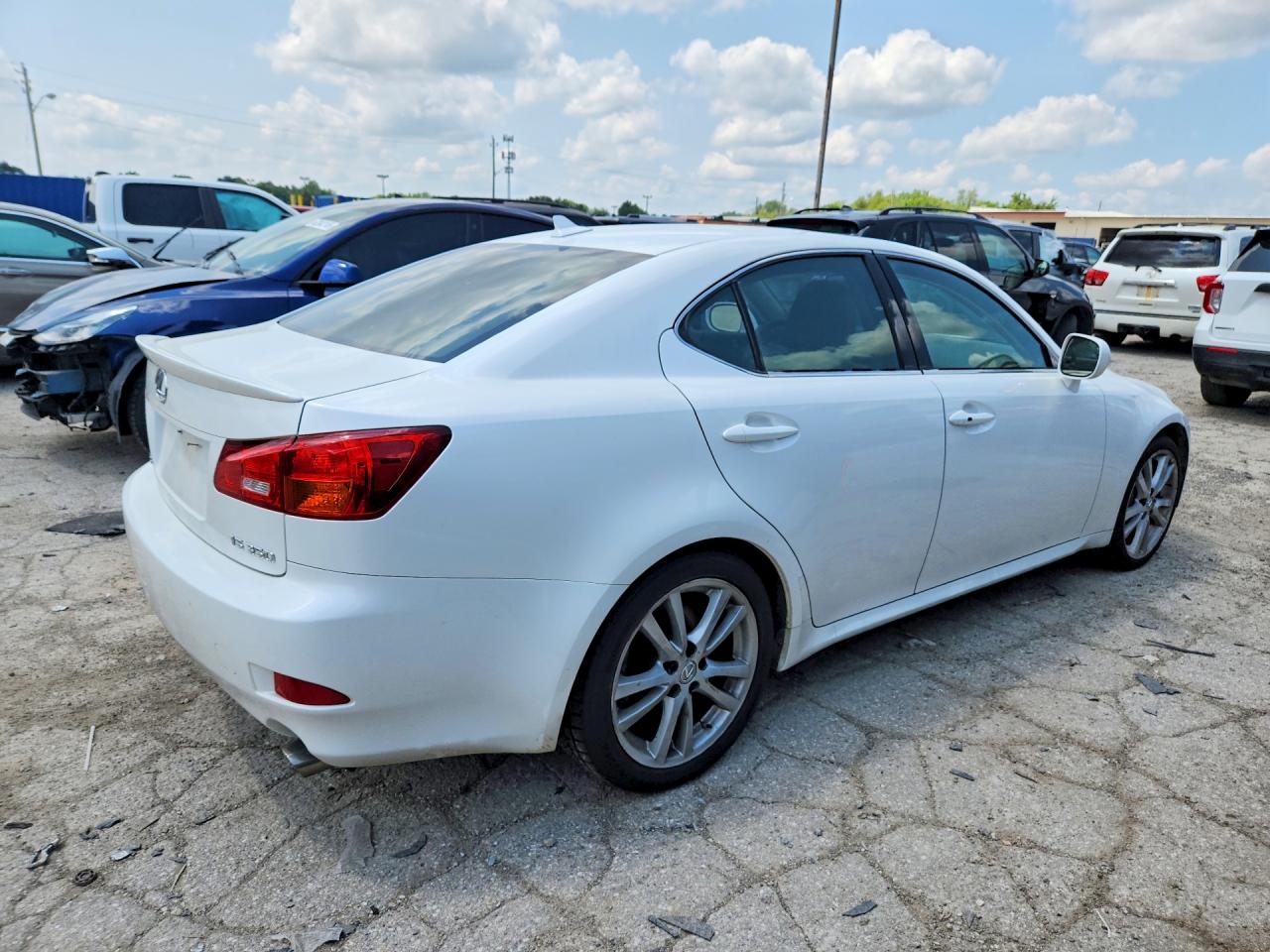 2007 Lexus Is 350 White vin: JTHBE262275016047