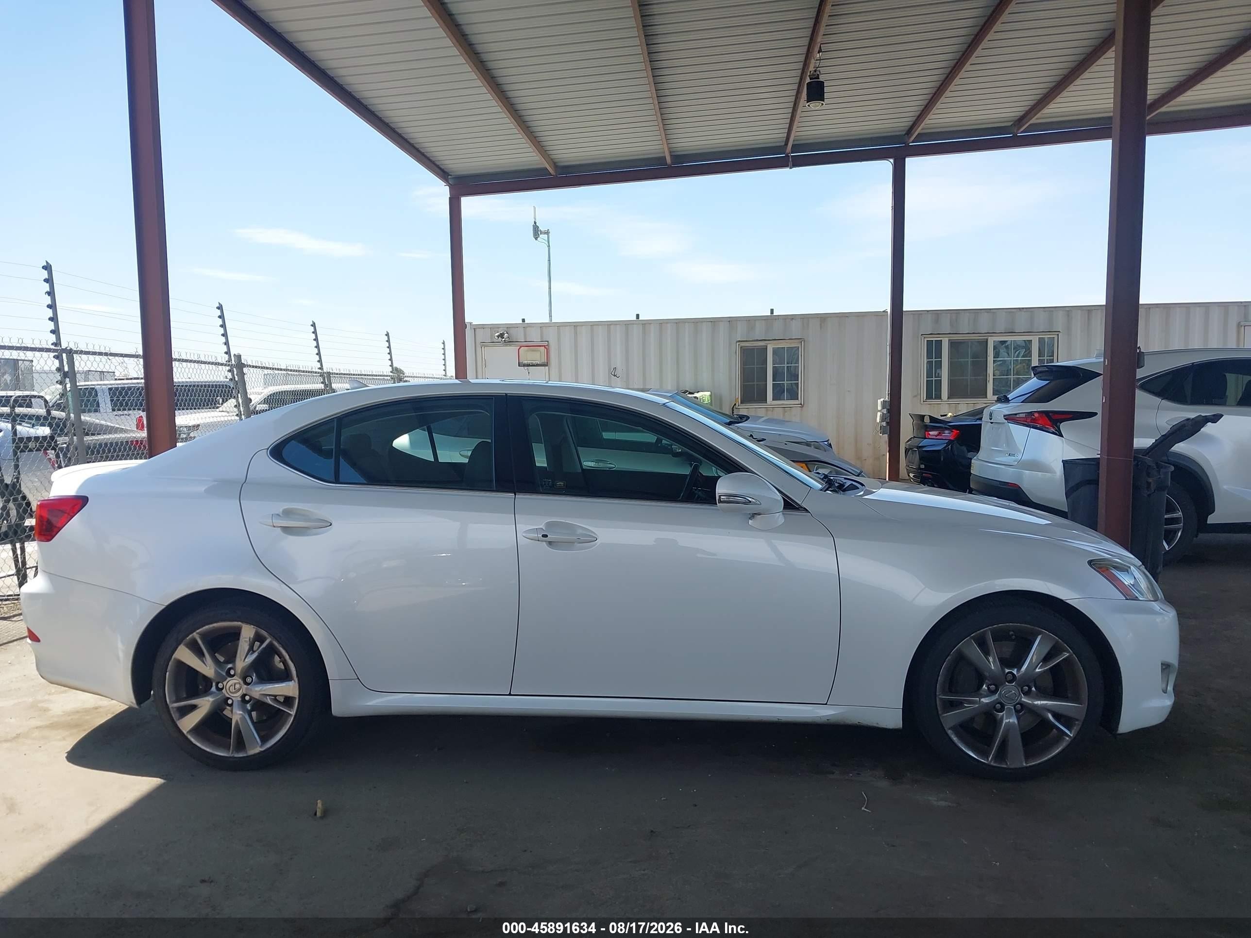 2009 Lexus Is 350 White vin: JTHBE262295022465