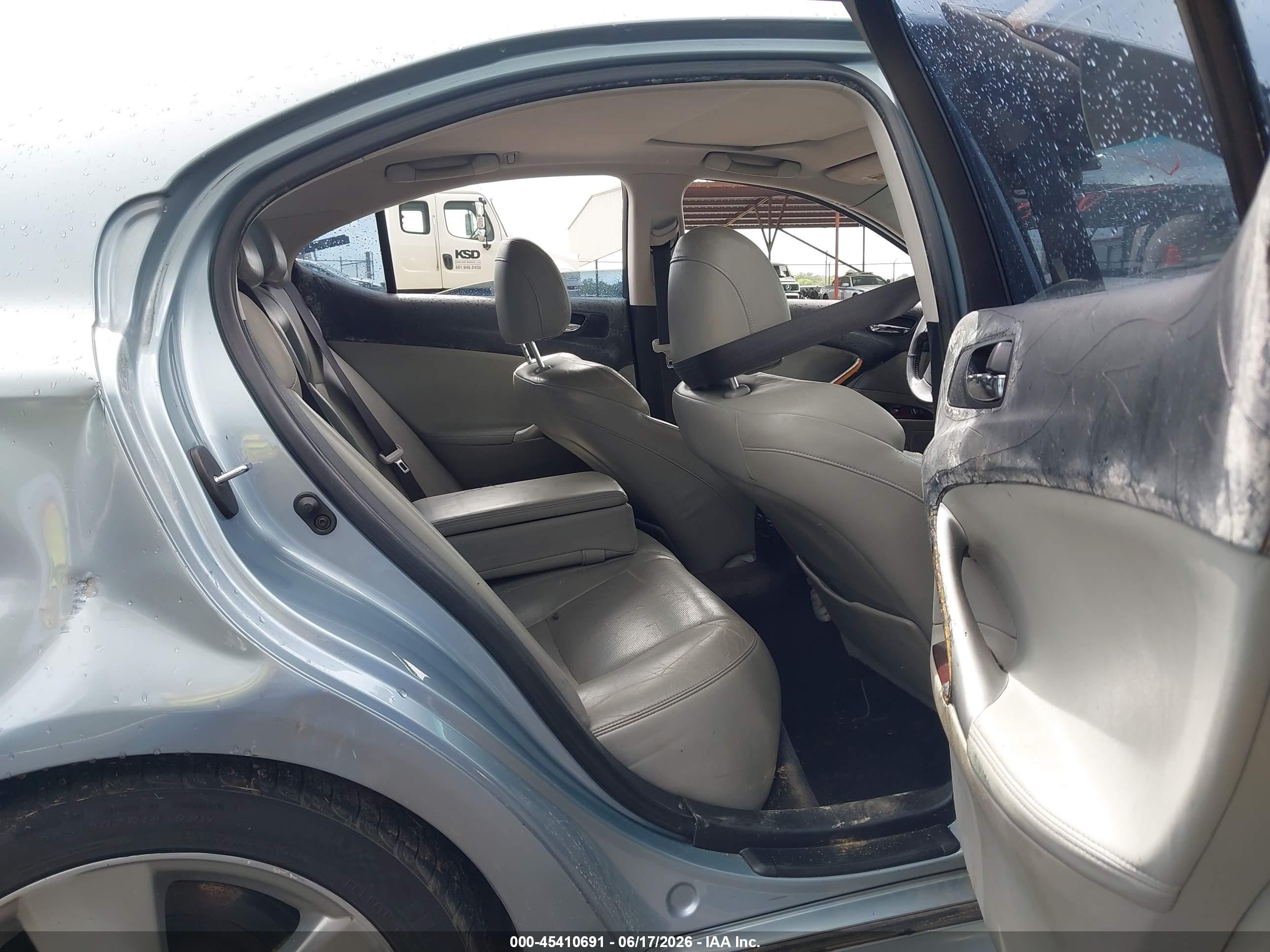 2006 Lexus Is 350   Silver vin: JTHBE262365001586