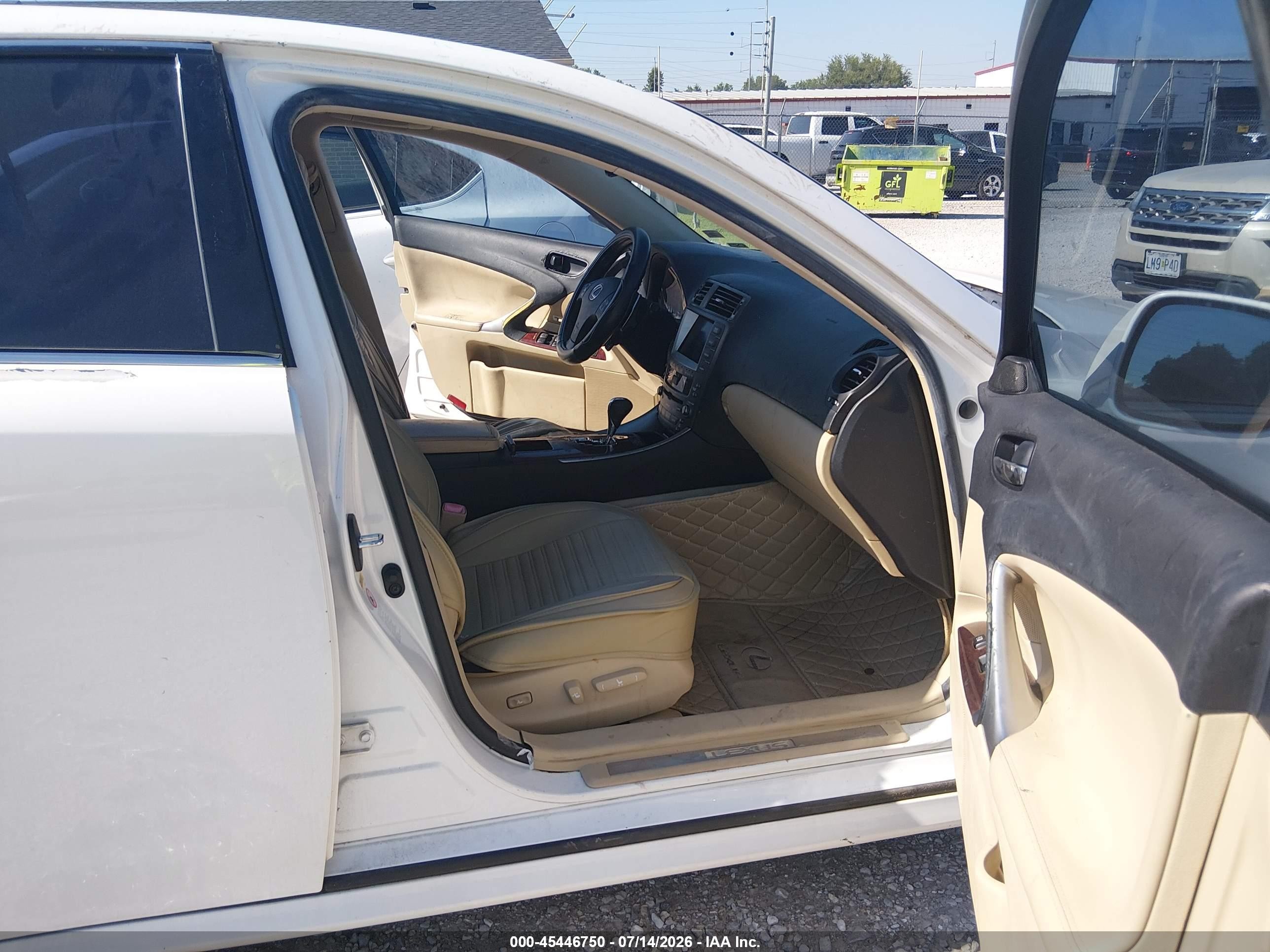 2007 Lexus Is 350   White vin: JTHBE262372010873