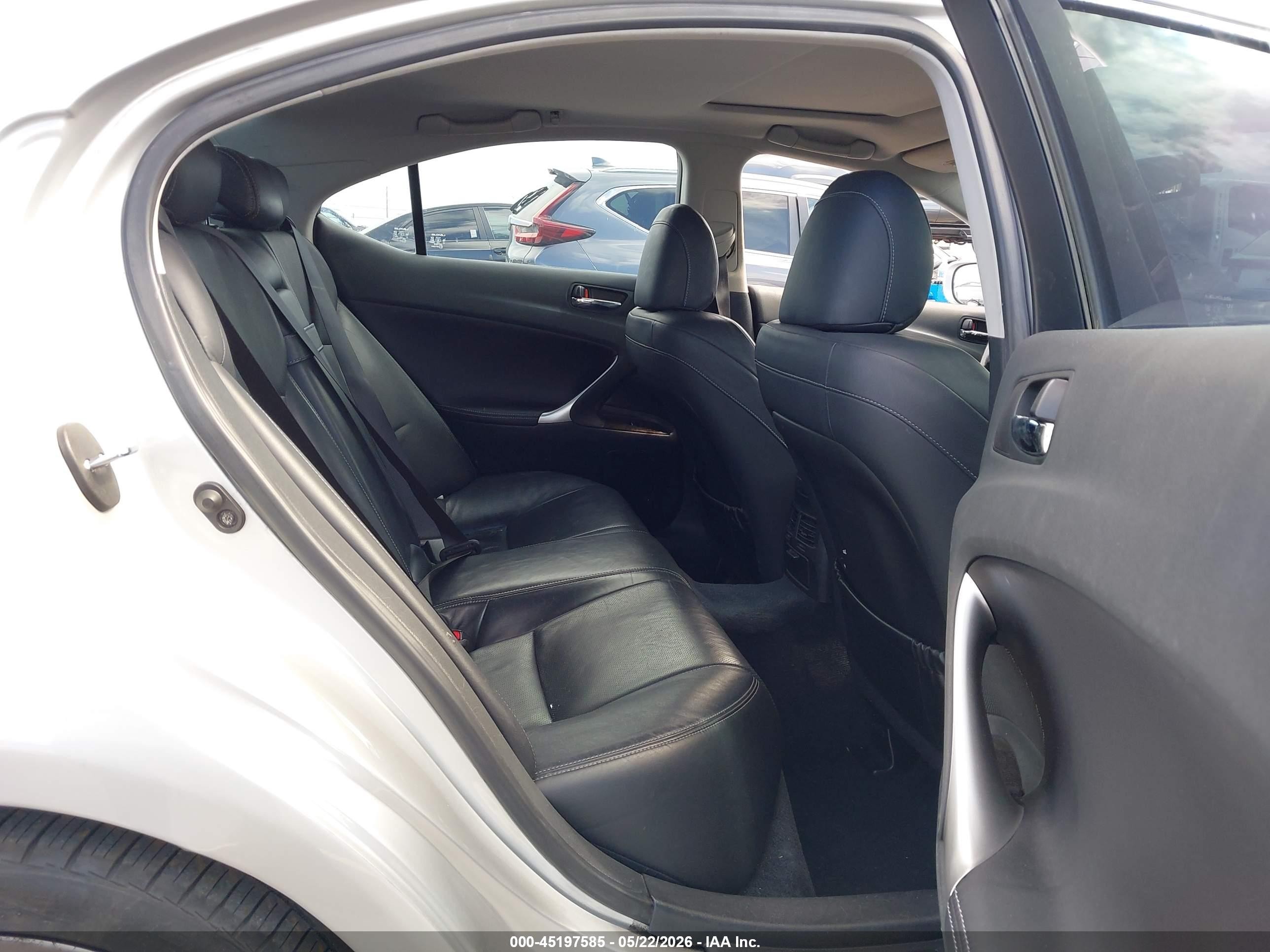 2009 Lexus Is 350   Silver vin: JTHBE262392016370