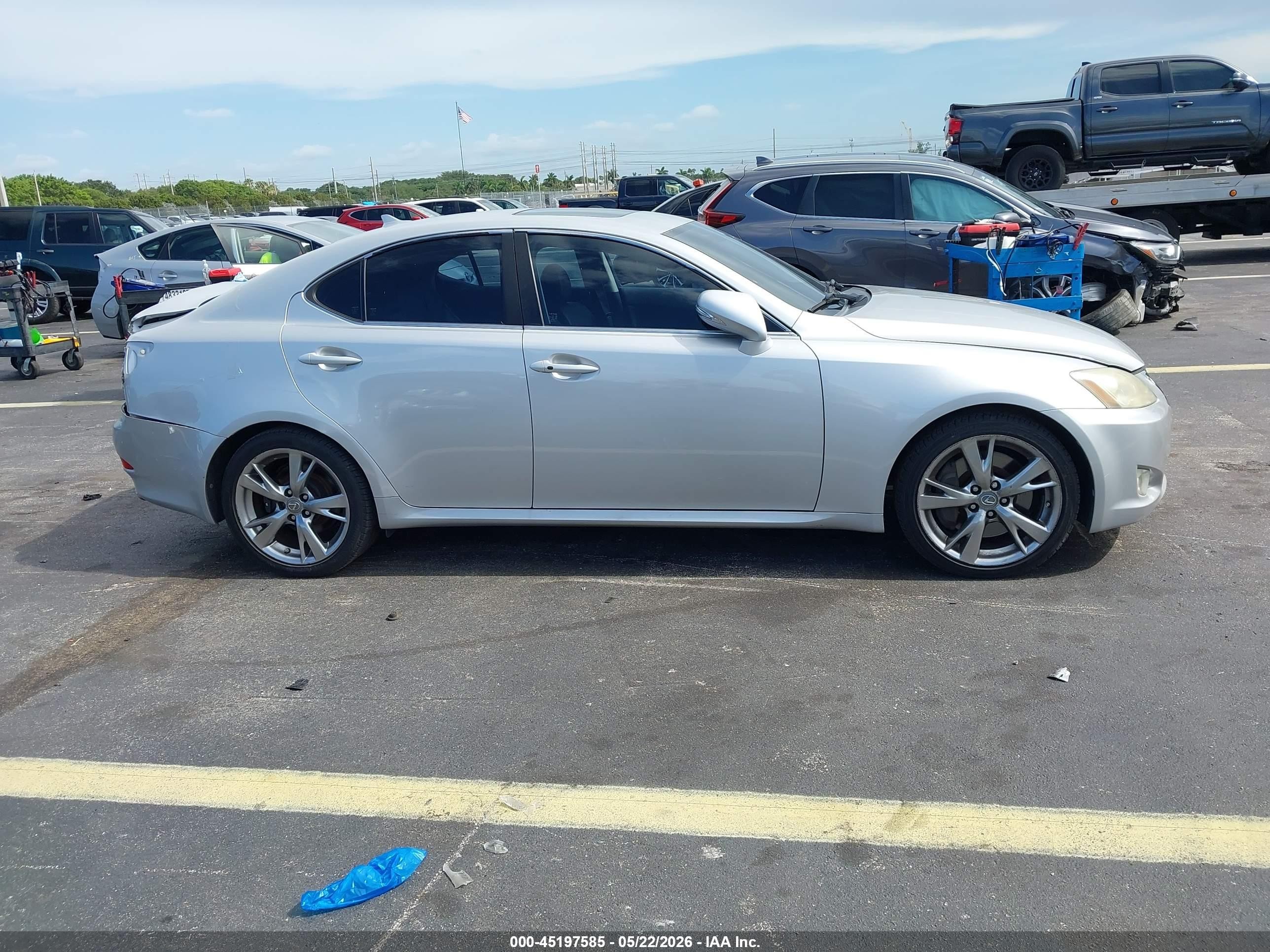 2009 Lexus Is 350   Silver vin: JTHBE262392016370