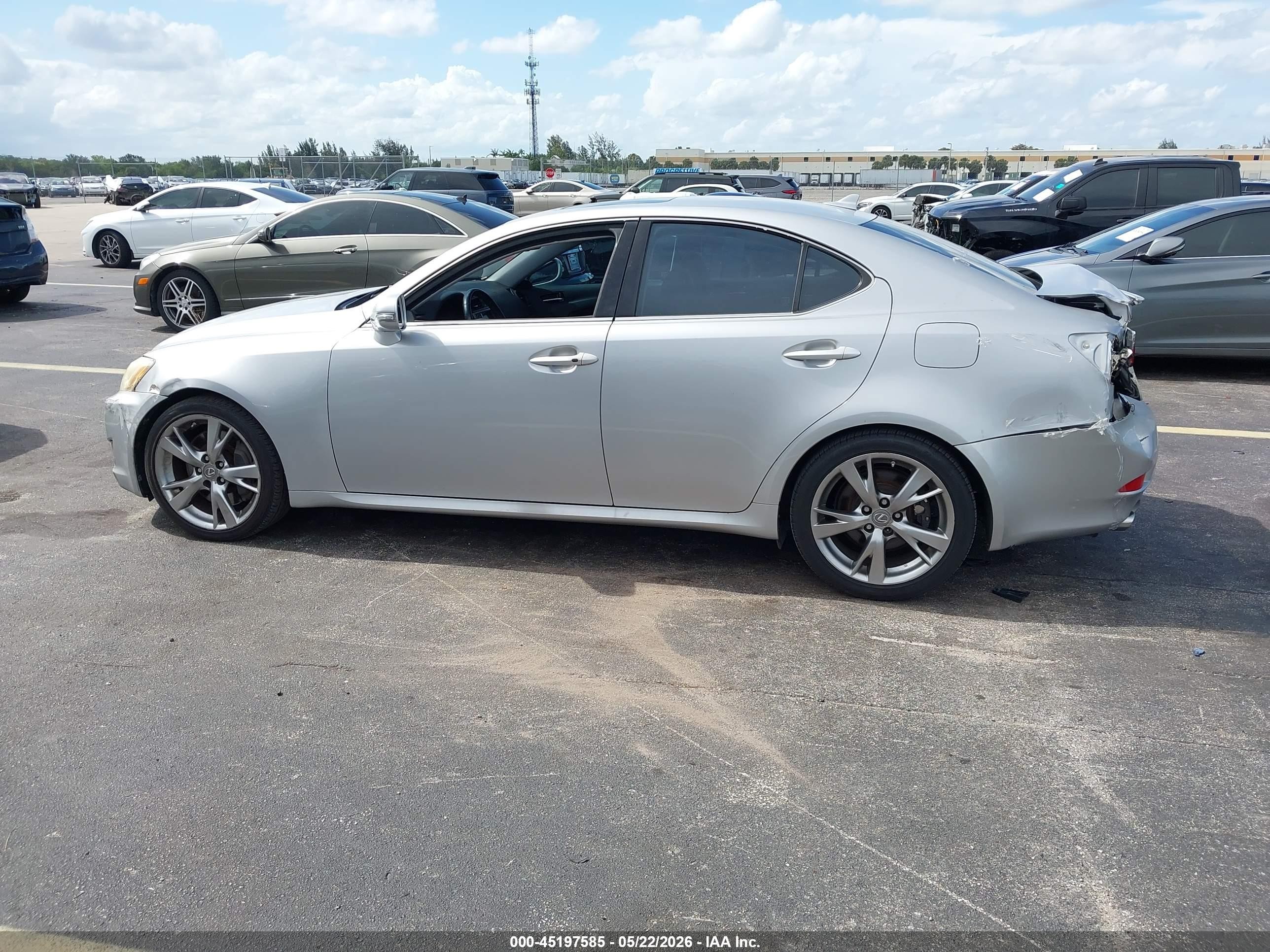 2009 Lexus Is 350   Silver vin: JTHBE262392016370