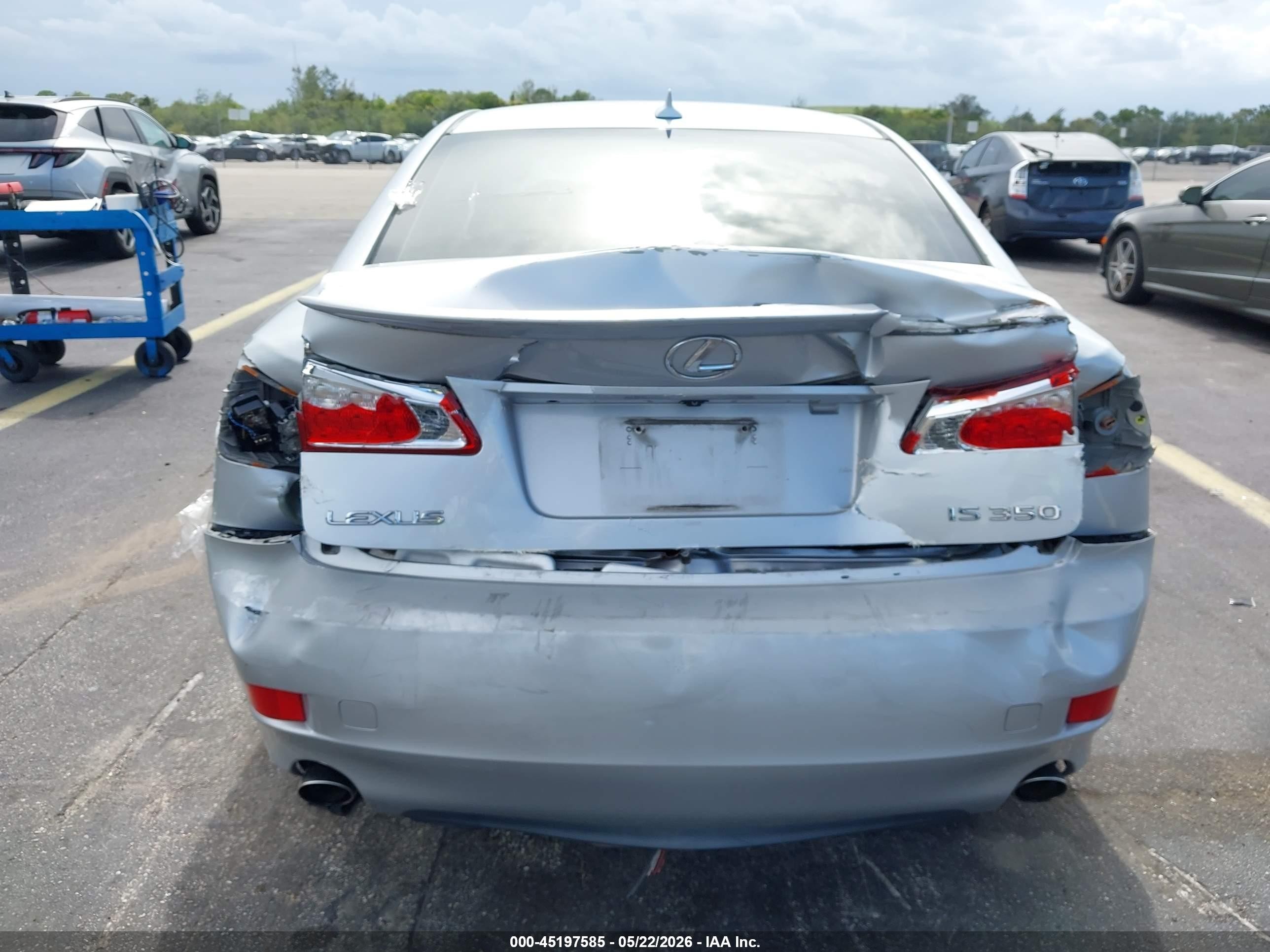 2009 Lexus Is 350   Silver vin: JTHBE262392016370