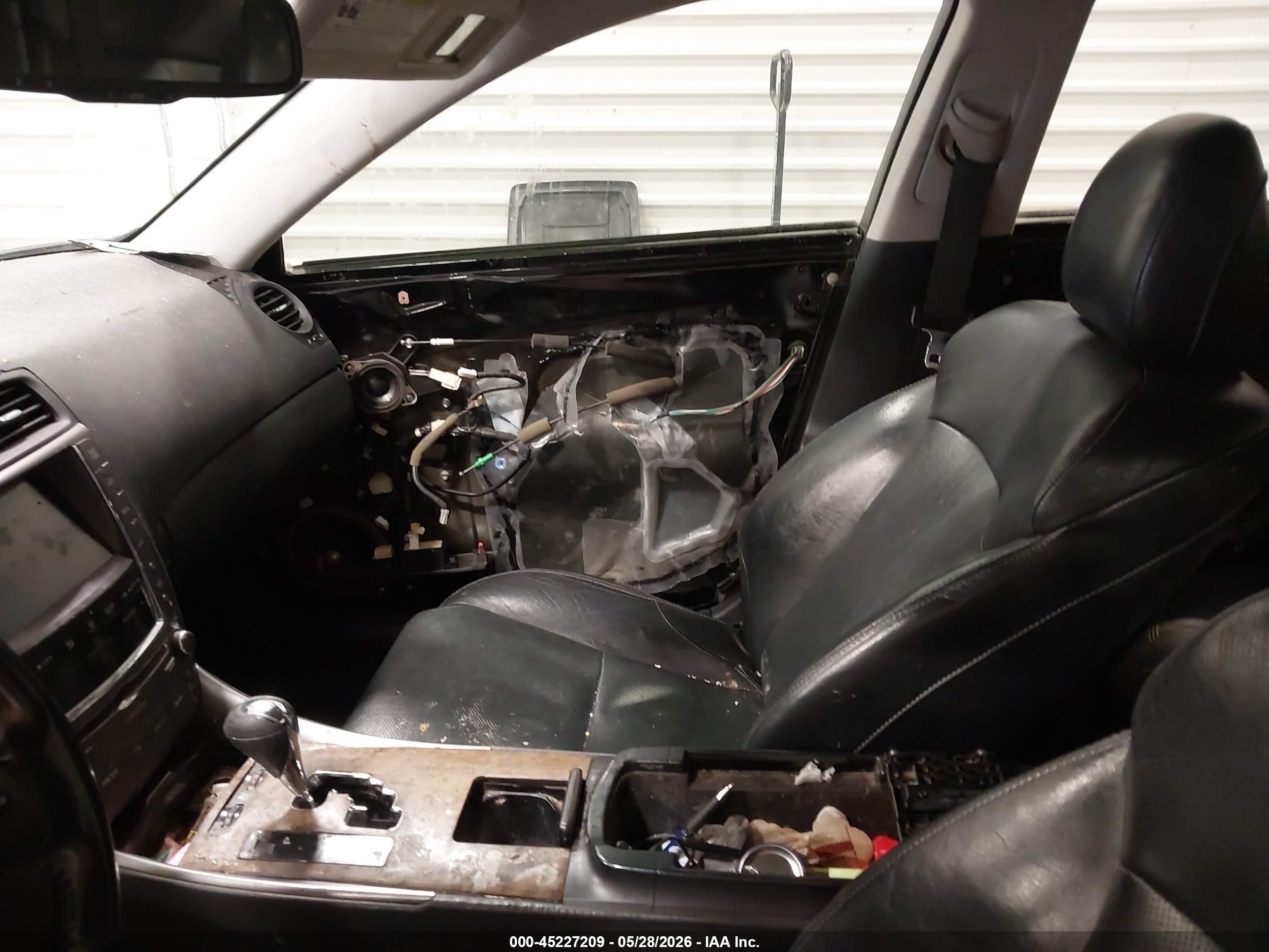 2009 Lexus Is 350 Black vin: JTHBE262495022127