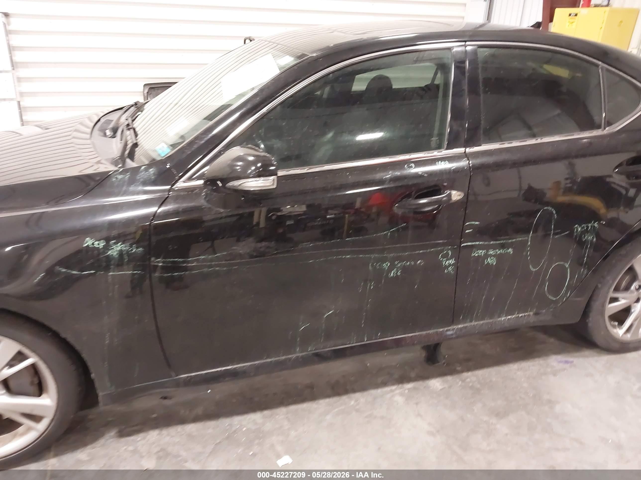2009 Lexus Is 350 Black vin: JTHBE262495022127