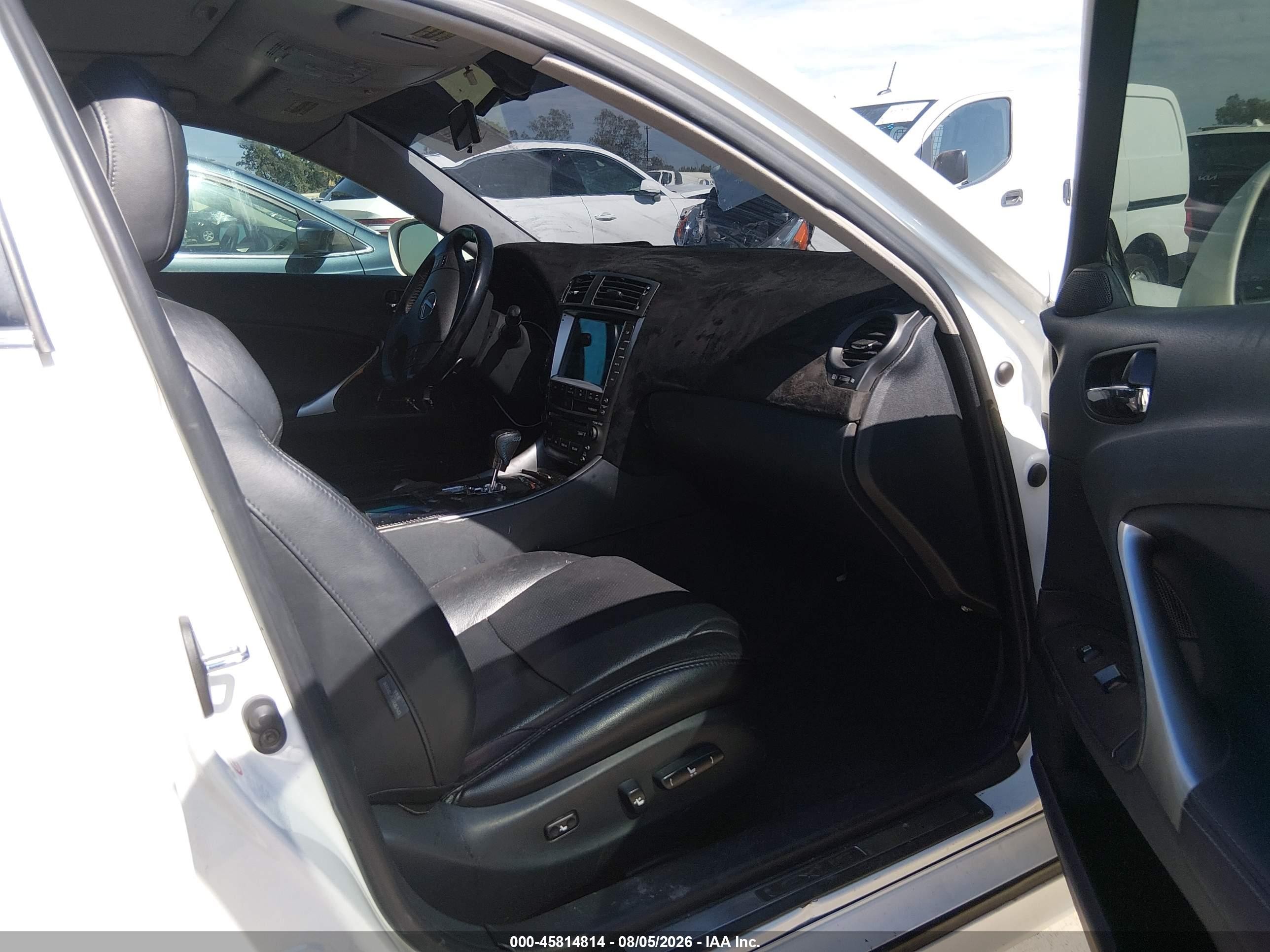 2006 Lexus Is 350   White vin: JTHBE262562005348