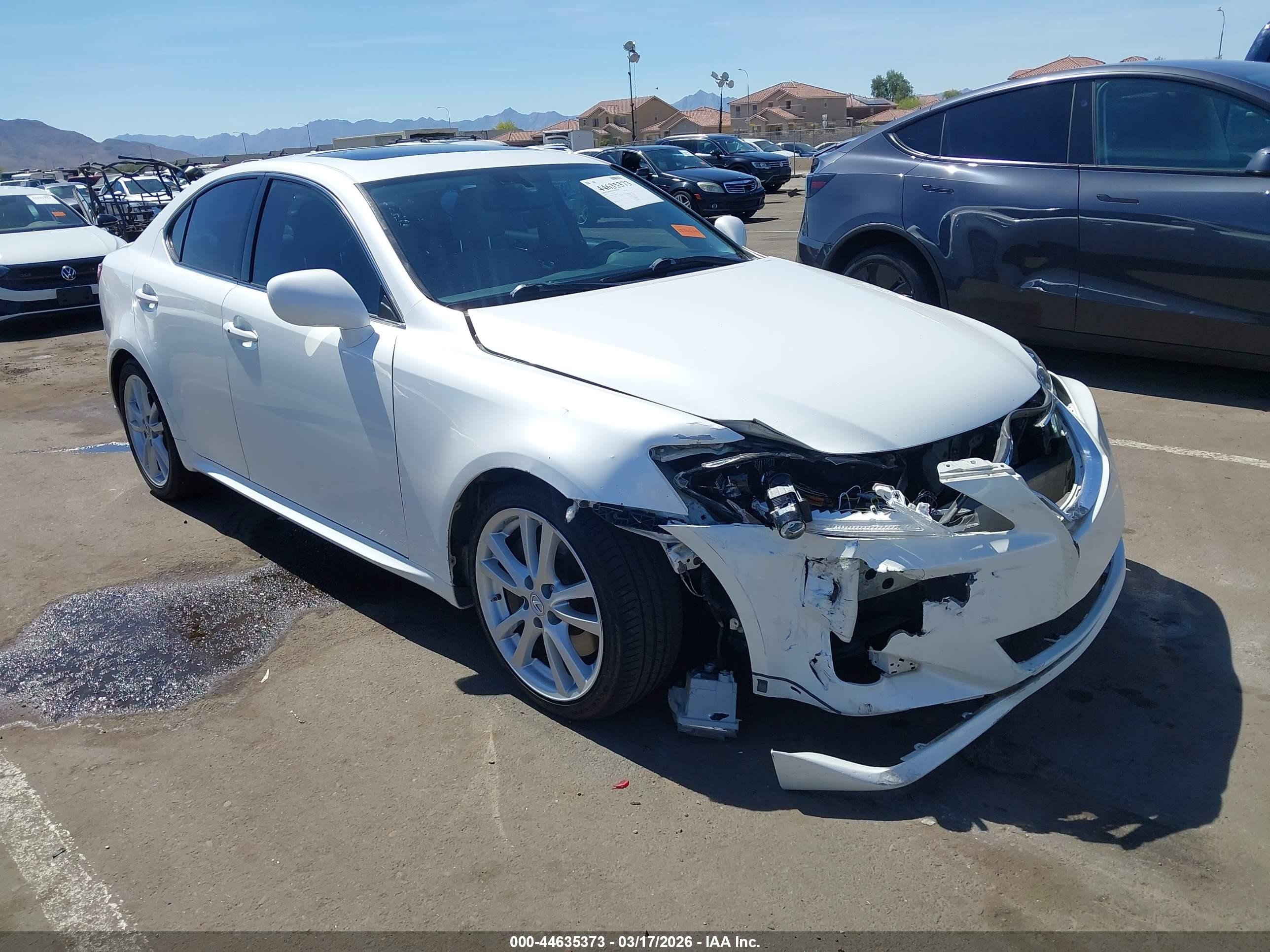 2007 Lexus Is 350   White vin: JTHBE262572010230