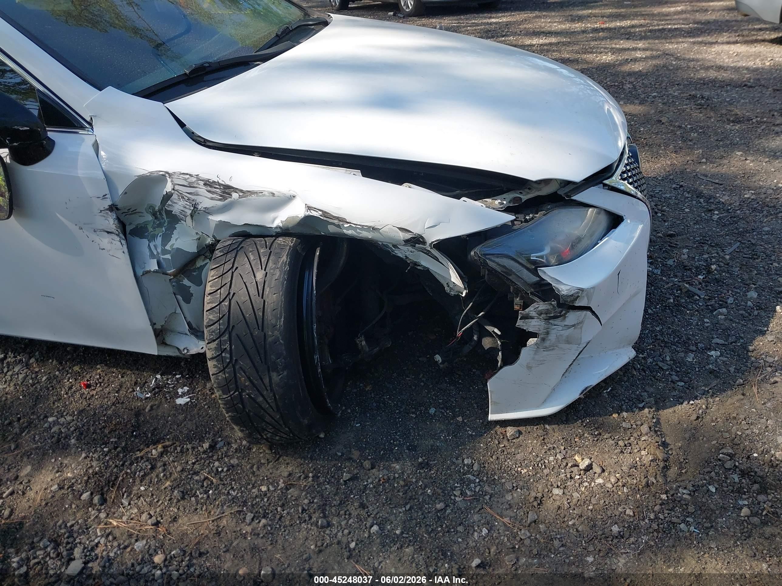 2008 Lexus Is 350   White vin: JTHBE262582014585