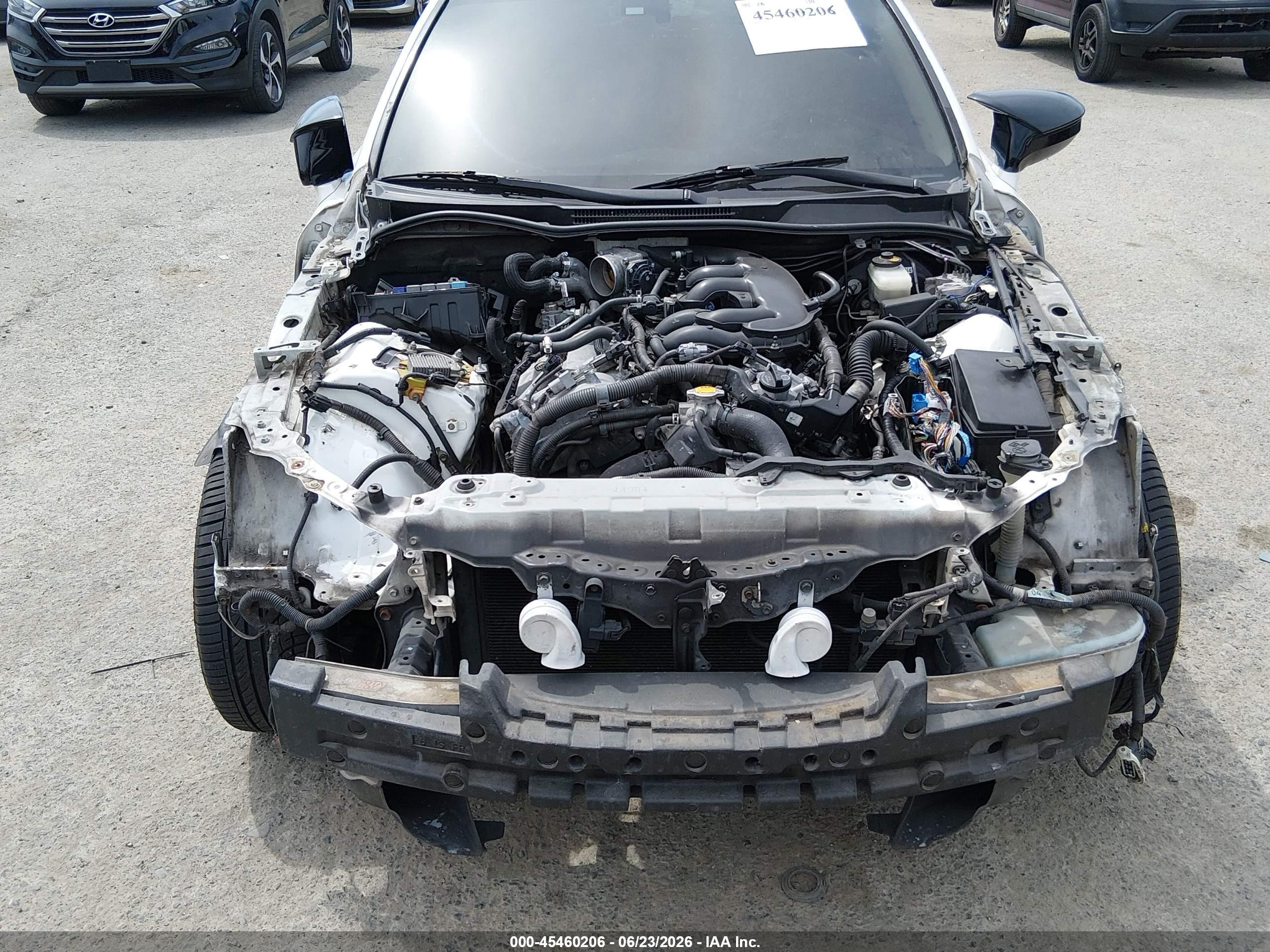 2006 Lexus Is 350   White vin: JTHBE262765004717