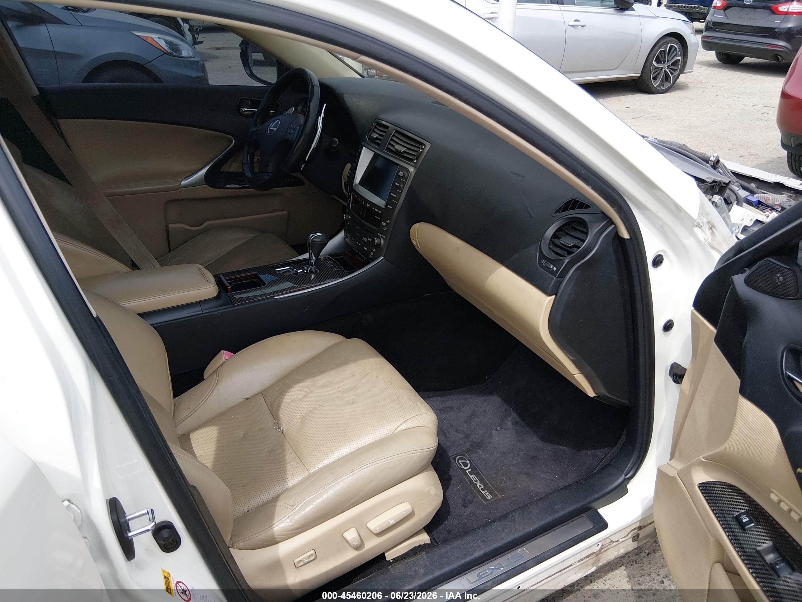2006 Lexus Is 350   White vin: JTHBE262765004717