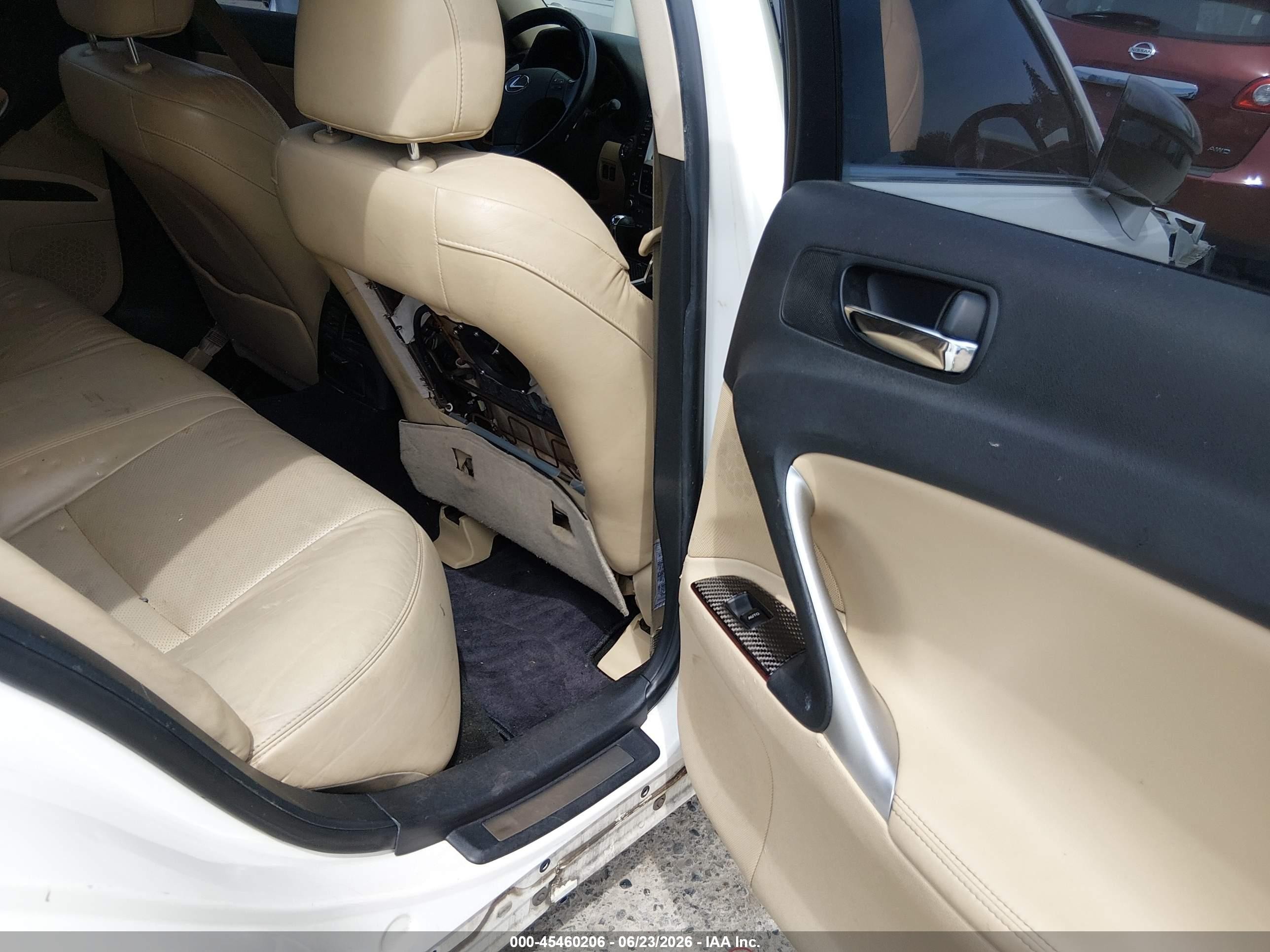 2006 Lexus Is 350   White vin: JTHBE262765004717