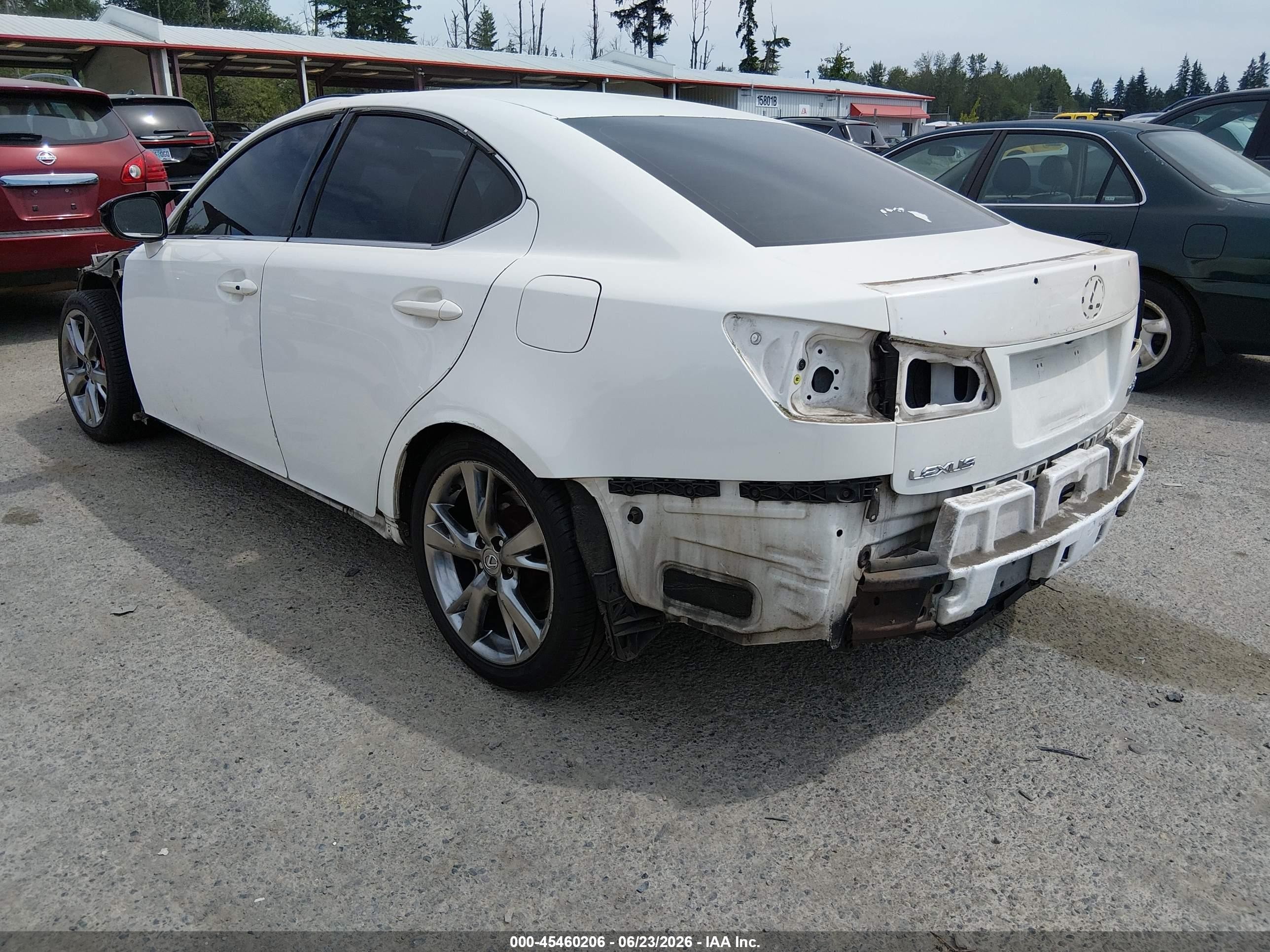 2006 Lexus Is 350   White vin: JTHBE262765004717
