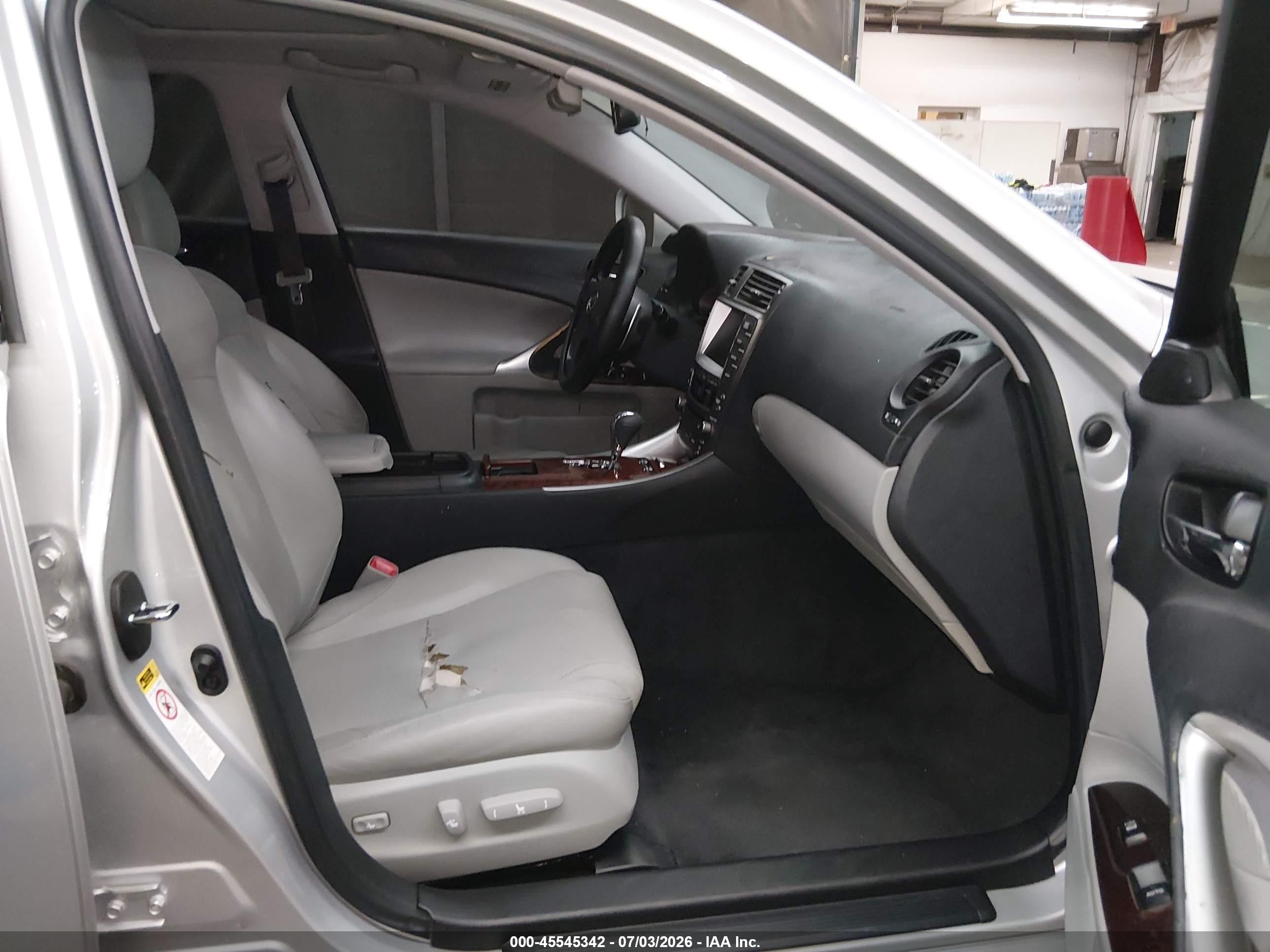 2008 Lexus Is 350   Silver vin: JTHBE262882013981