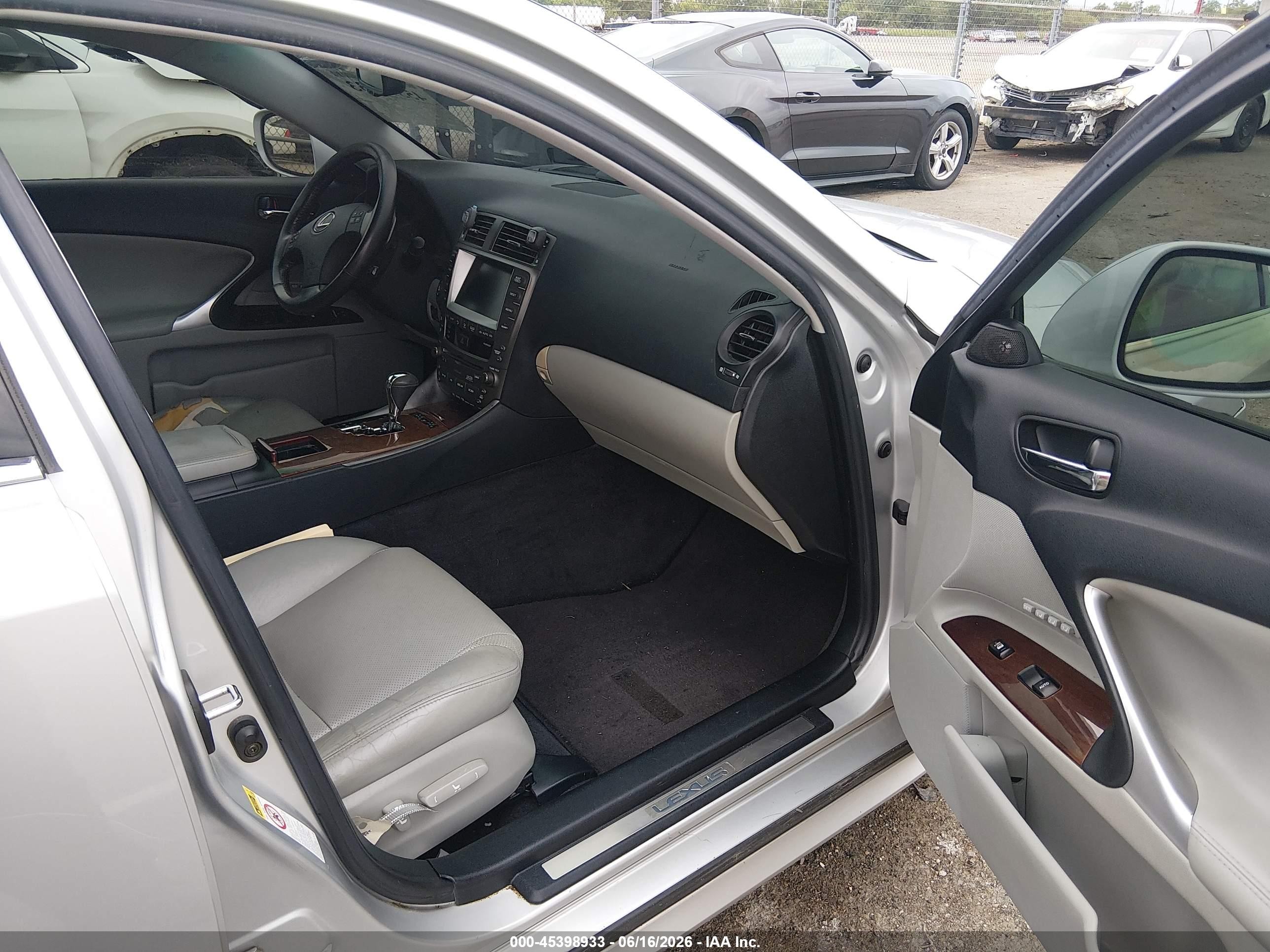 2006 Lexus Is 350   Серебряный vin: JTHBE262965008302