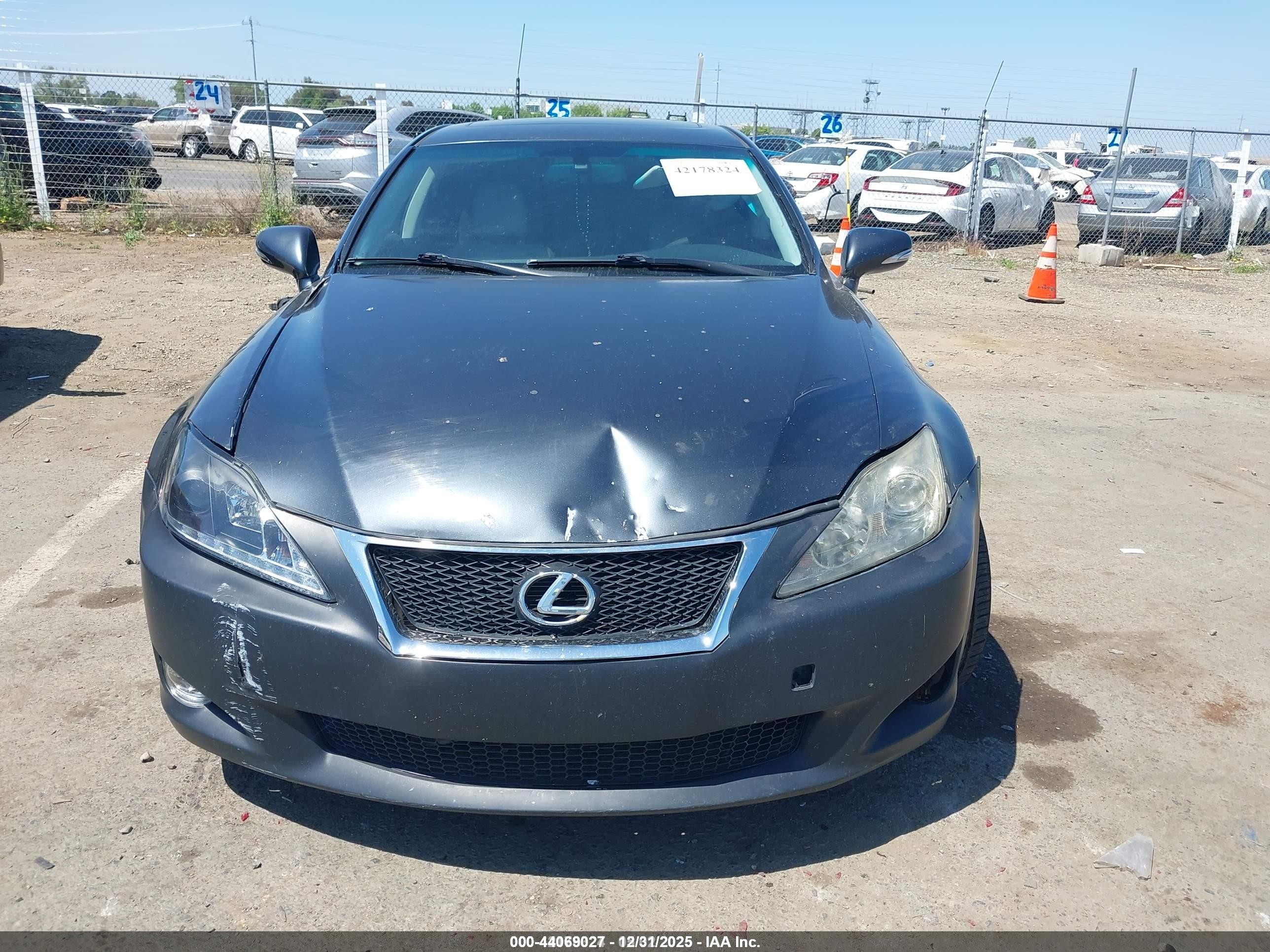 2009 Lexus Is 350   Gray vin: JTHBE262995023208
