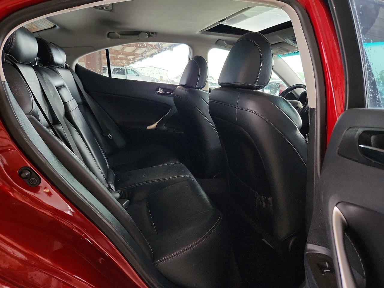 2011 Lexus Is 350 Red vin: JTHBE5C20B5028132