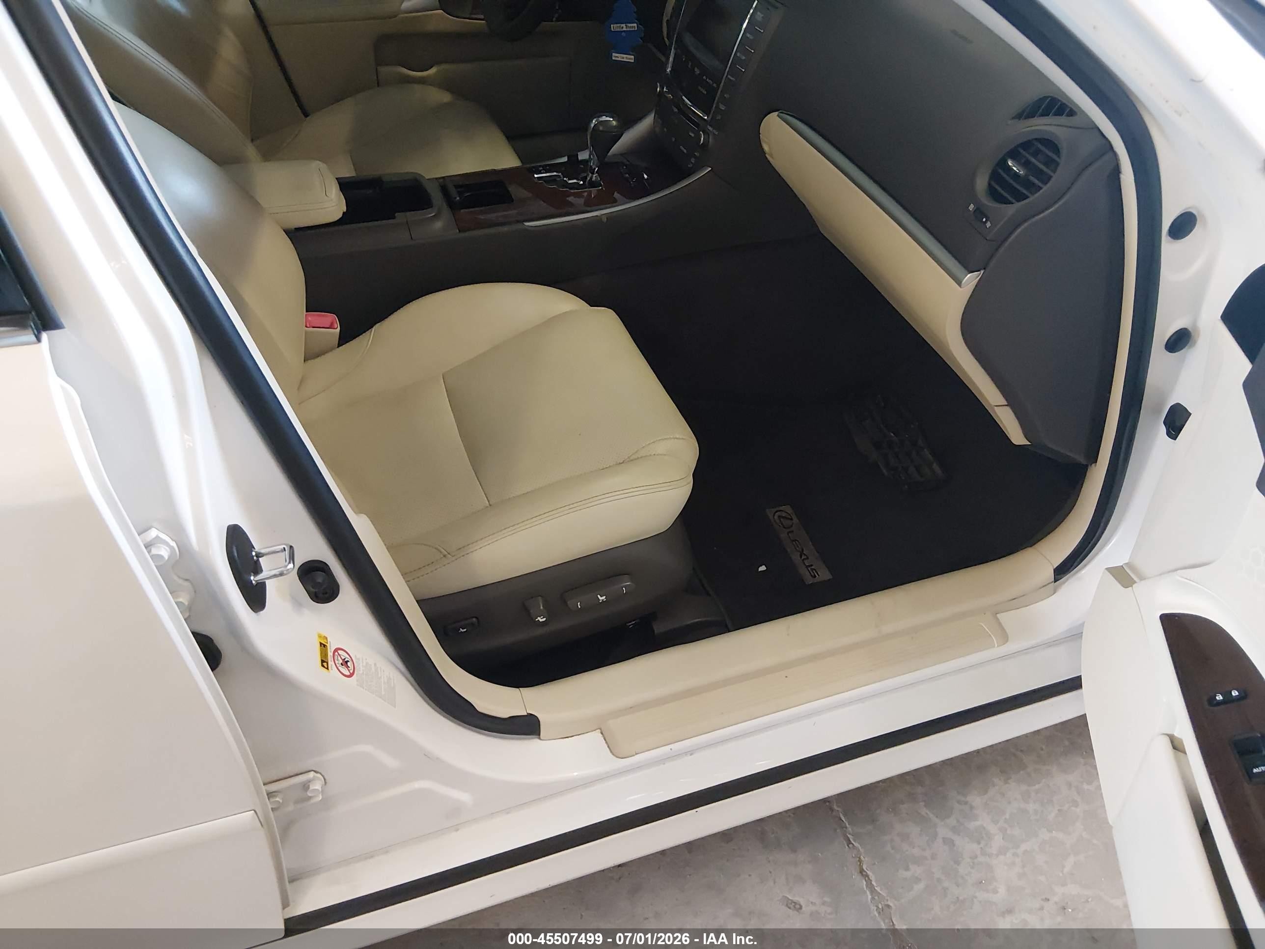 2012 Lexus Is 350   White vin: JTHBE5C21C5030649