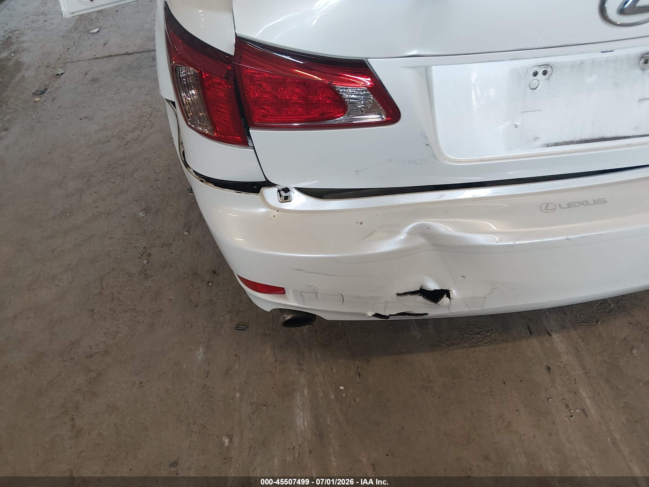 2012 Lexus Is 350   White vin: JTHBE5C21C5030649