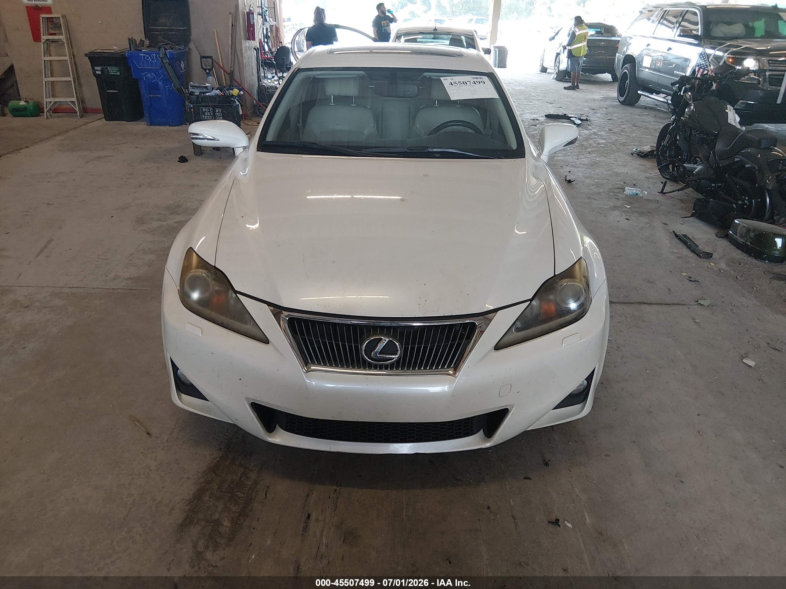 2012 Lexus Is 350   White vin: JTHBE5C21C5030649