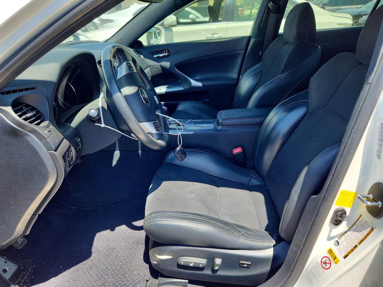 2012 Lexus Is 350 Белый vin: JTHBE5C22C5030756