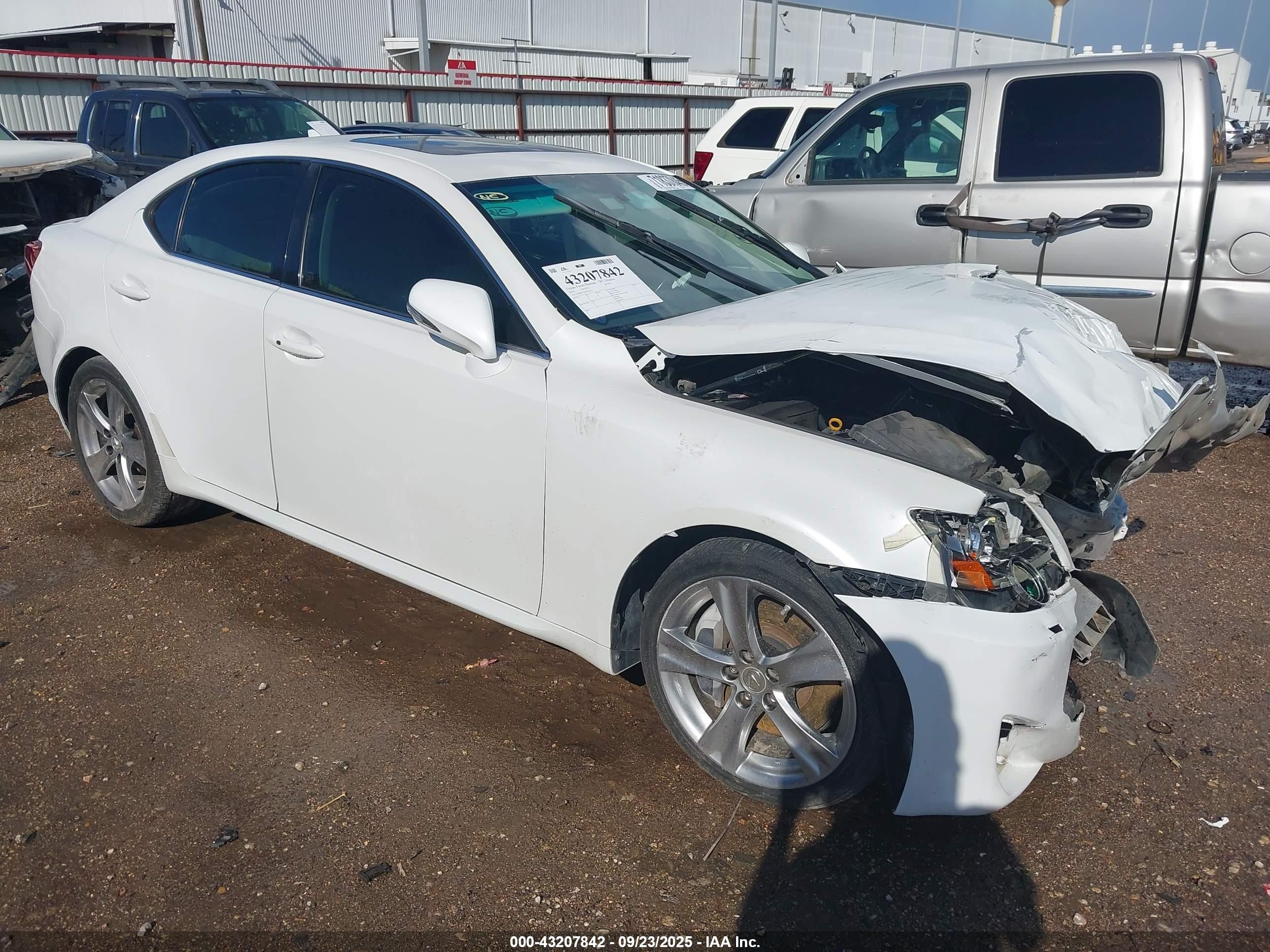 2013 Lexus Is 350   White vin: JTHBE5C22D5031519
