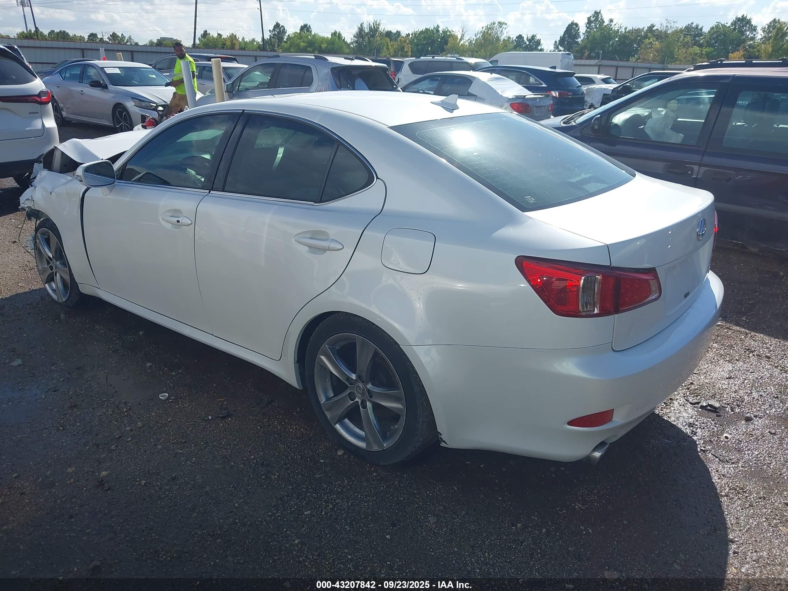 2013 Lexus Is 350   White vin: JTHBE5C22D5031519