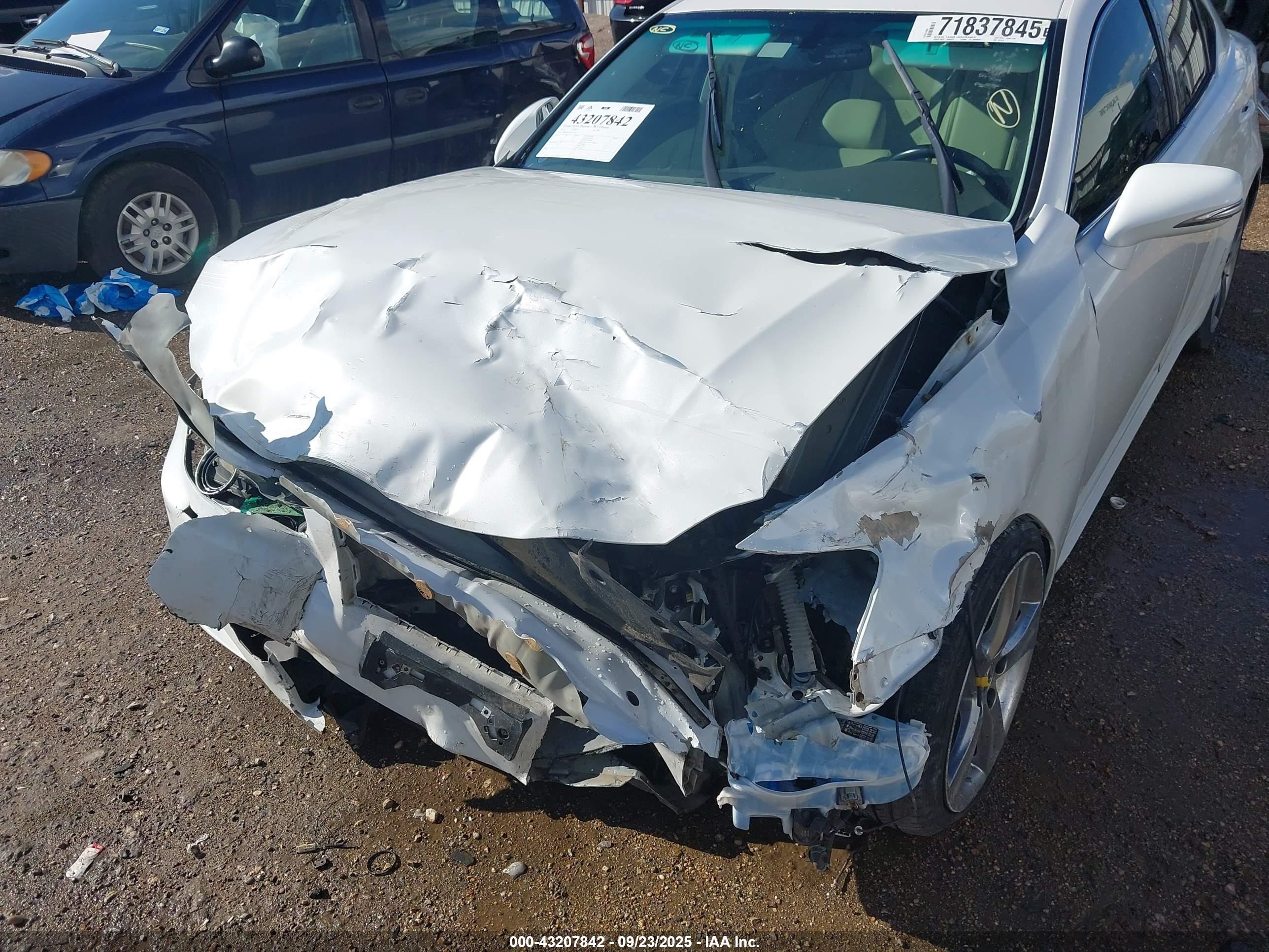 2013 Lexus Is 350   White vin: JTHBE5C22D5031519