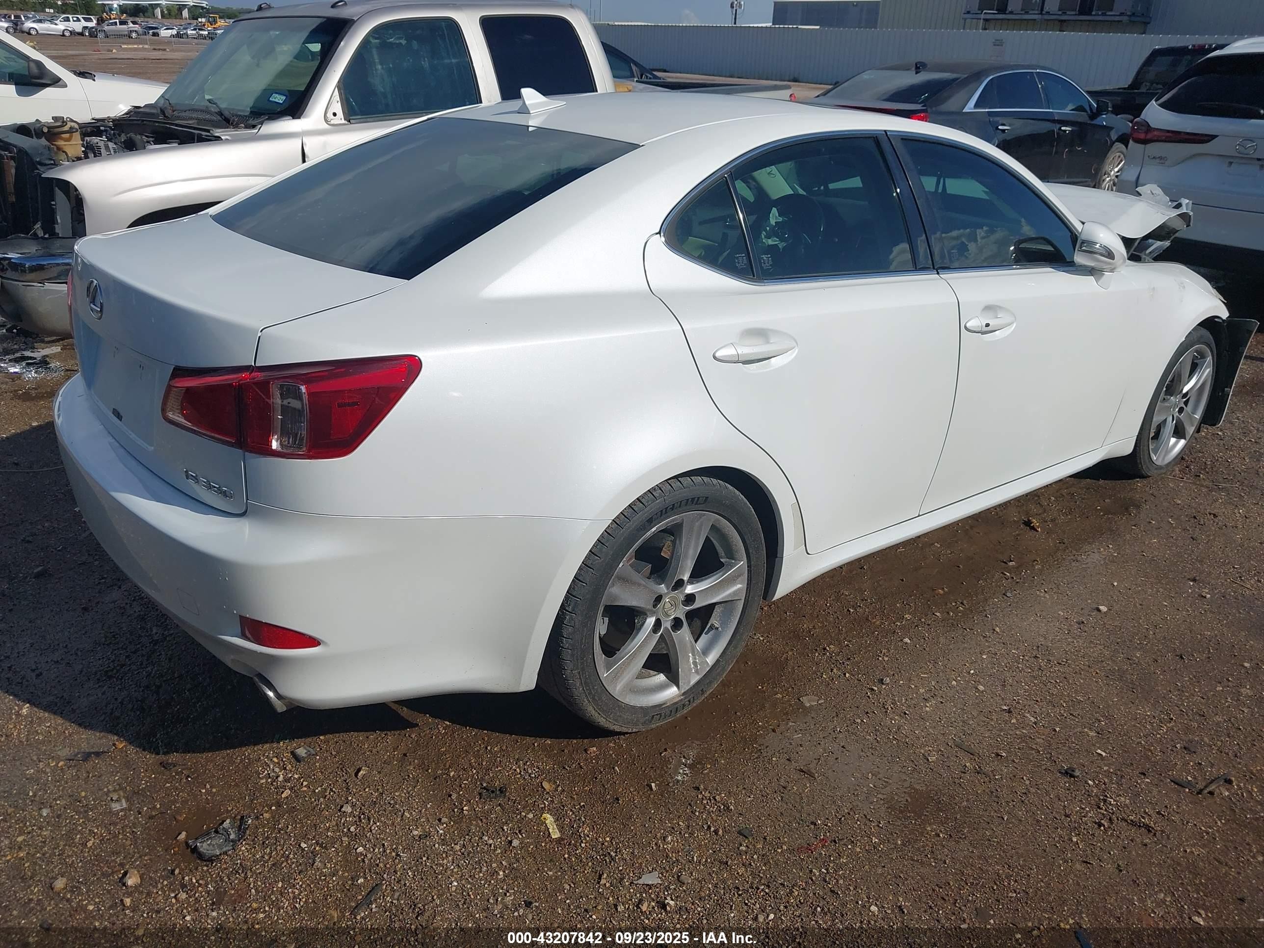 2013 Lexus Is 350   White vin: JTHBE5C22D5031519