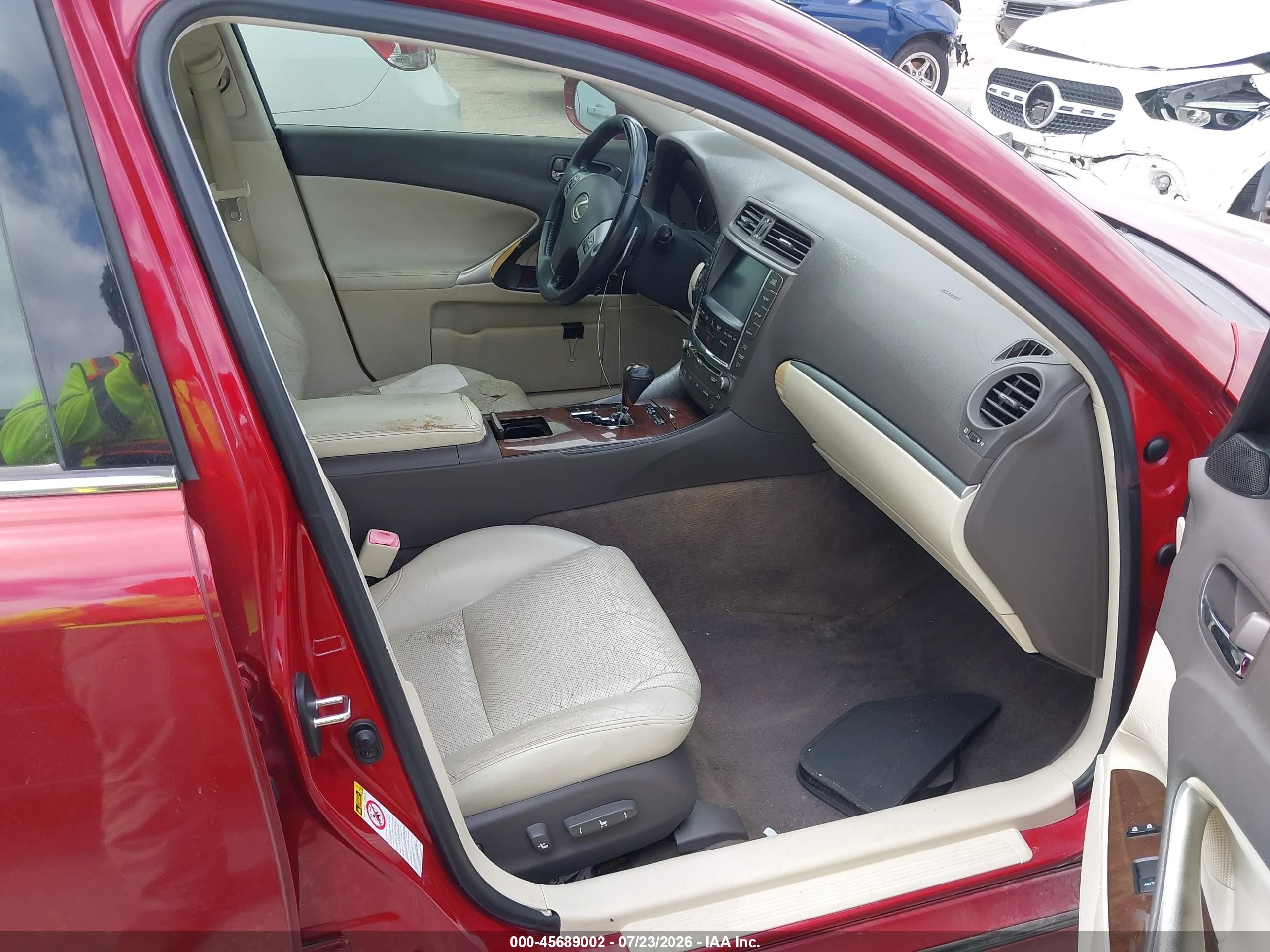2011 Lexus Is 350   Red vin: JTHBE5C25B5028319