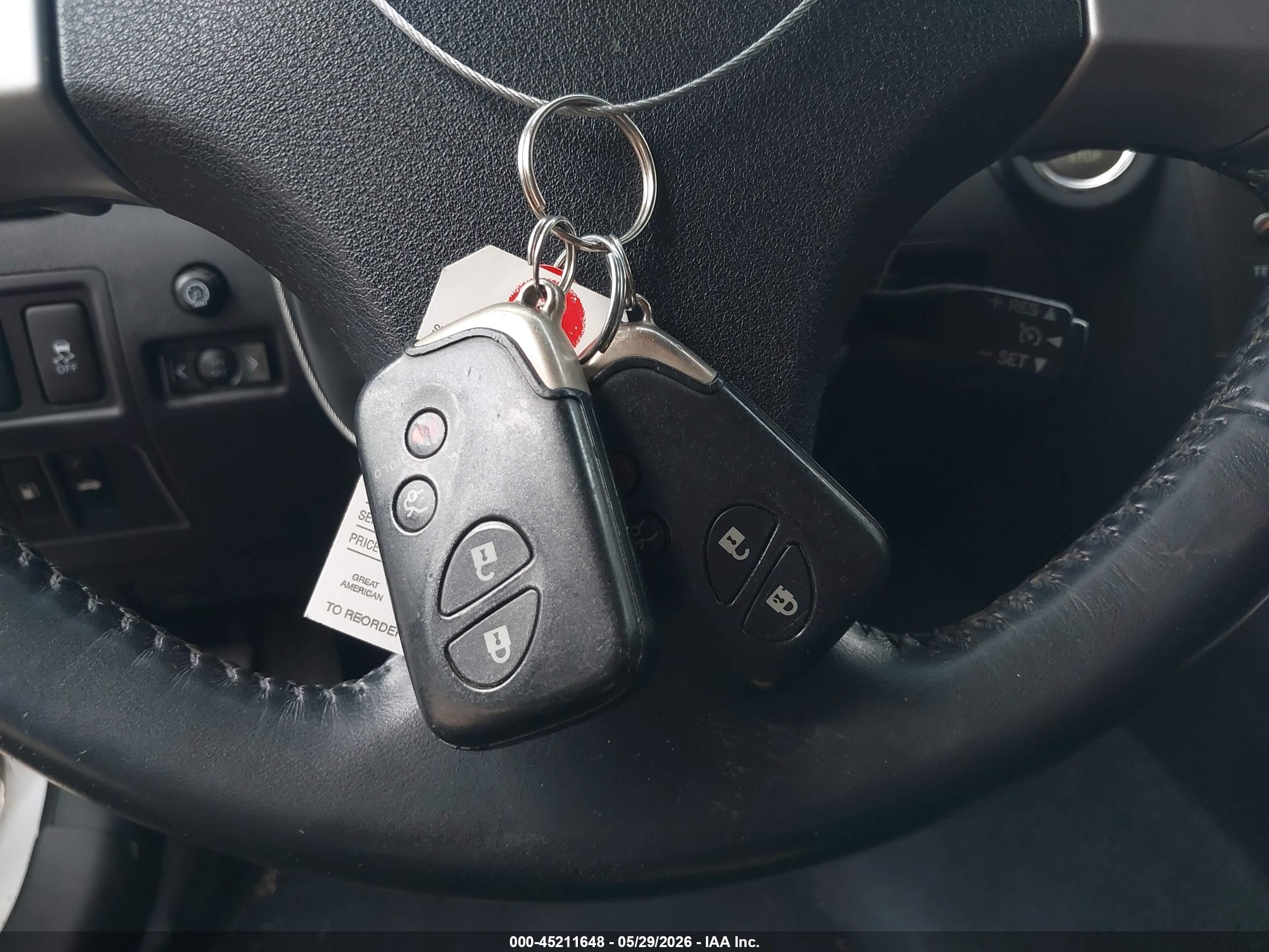 2012 Lexus Is 350   White vin: JTHBE5C28C5031104