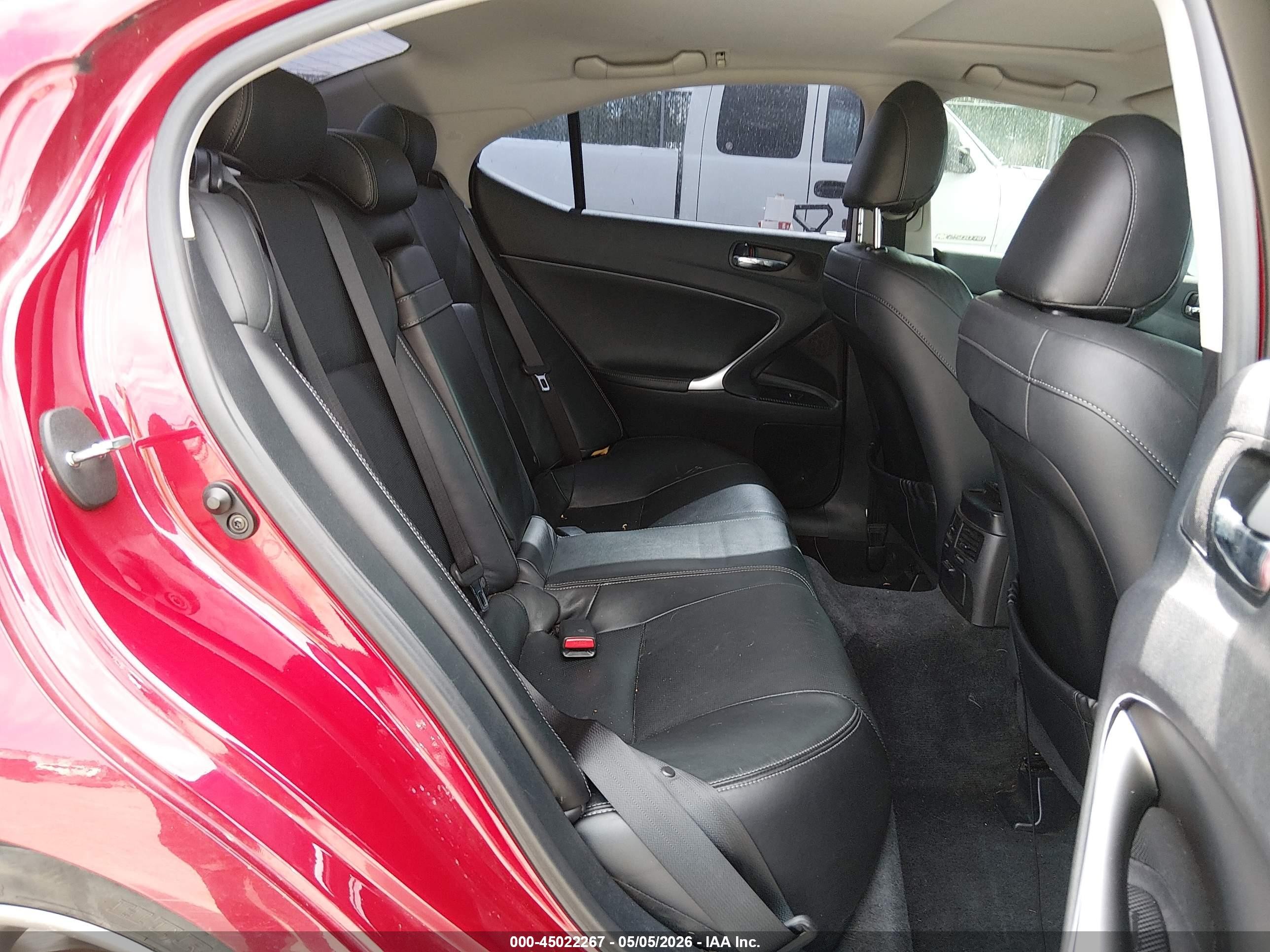 2010 Lexus Is 350   Red vin: JTHBE5C2XA5024426