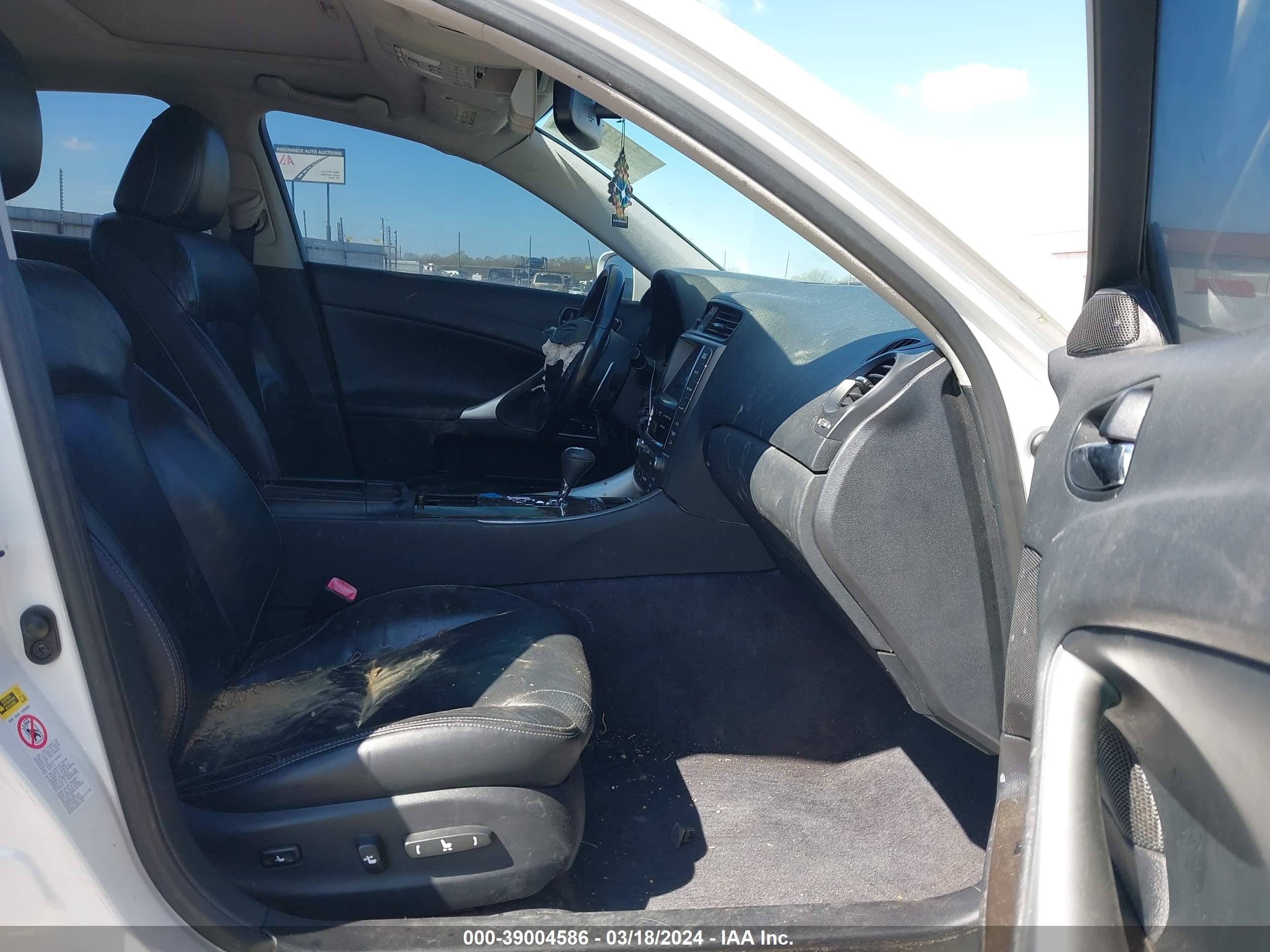 2010 Lexus Is 350   White vin: JTHBE5C2XA5025107