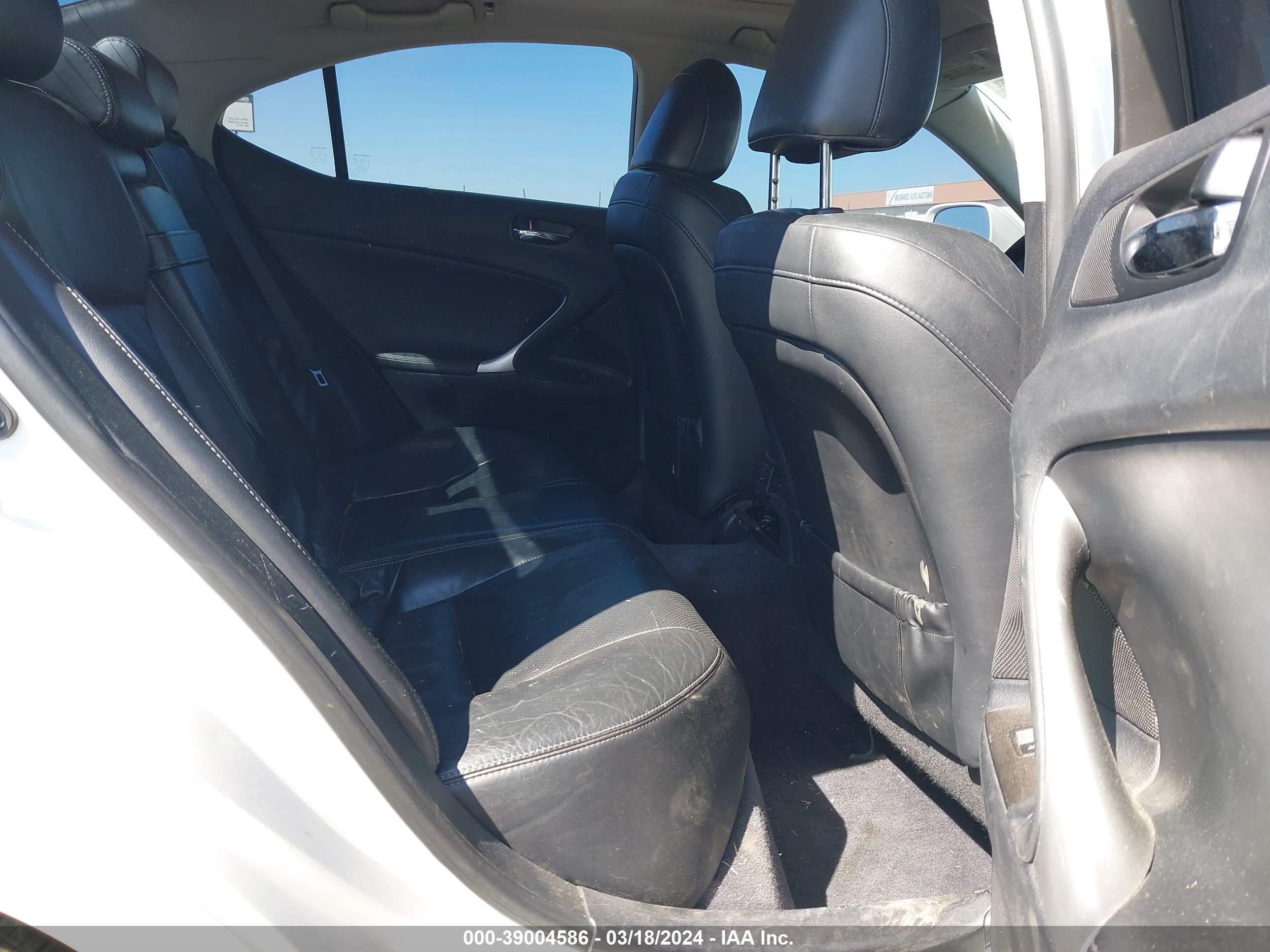 2010 Lexus Is 350   White vin: JTHBE5C2XA5025107