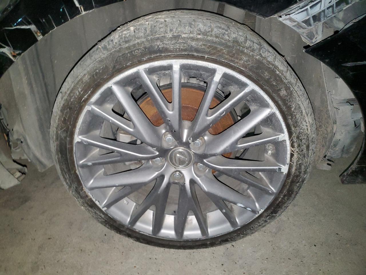 2015 Lexus Is 250 Черный vin: JTHBF1D20F5045748 Damage: Left Rear Tire, Worn, Replacement Required