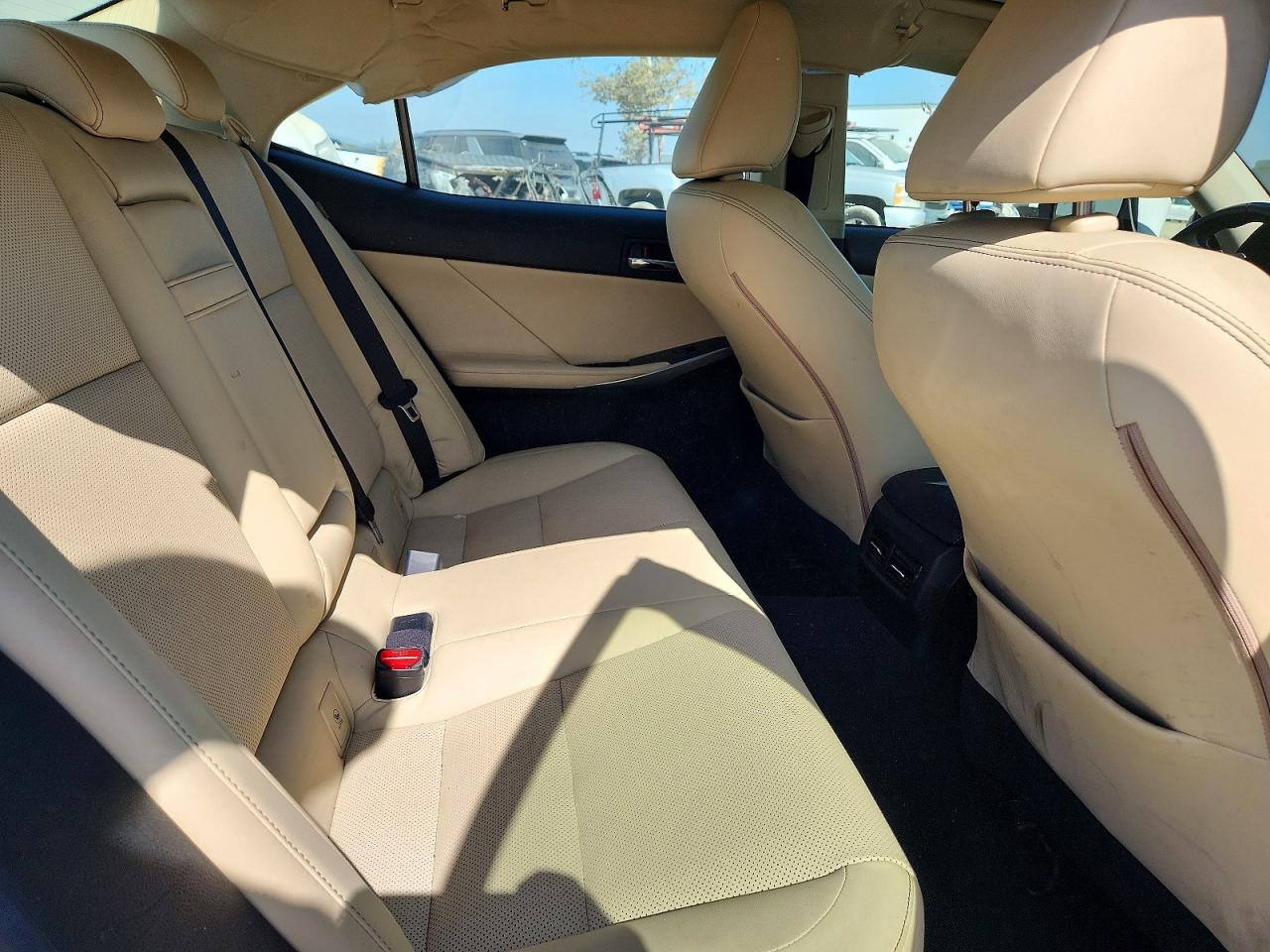 2015 Lexus Is 250 White vin: JTHBF1D20F5047662