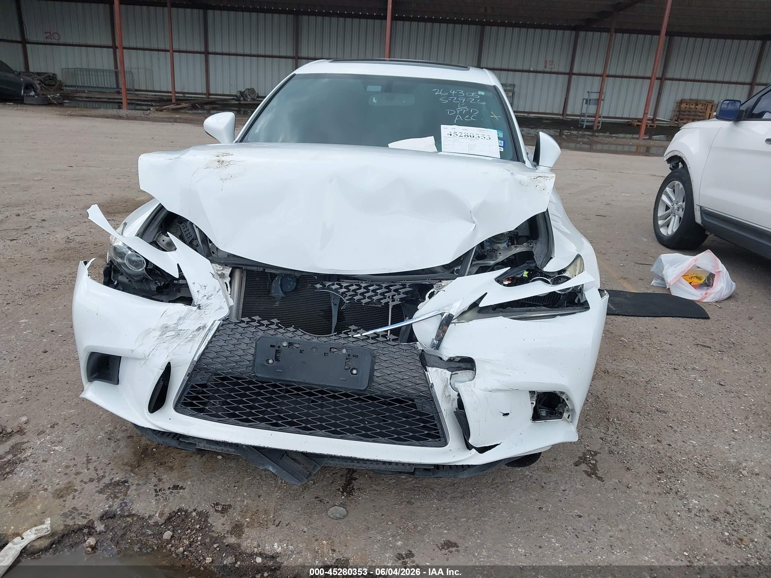 2015 Lexus Is 250   Белый vin: JTHBF1D20F5072450