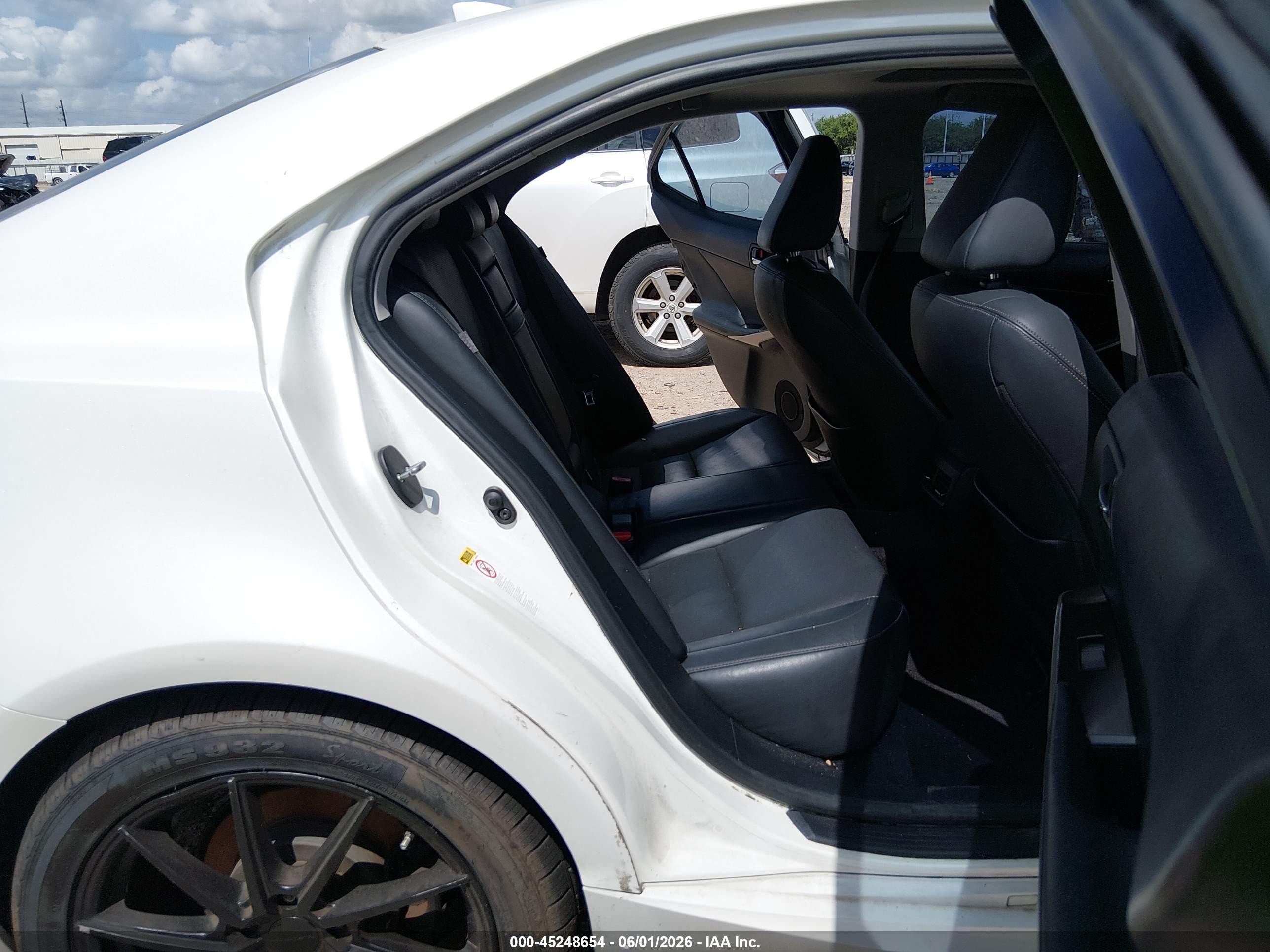 2014 Lexus Is 250   White vin: JTHBF1D21E5024423