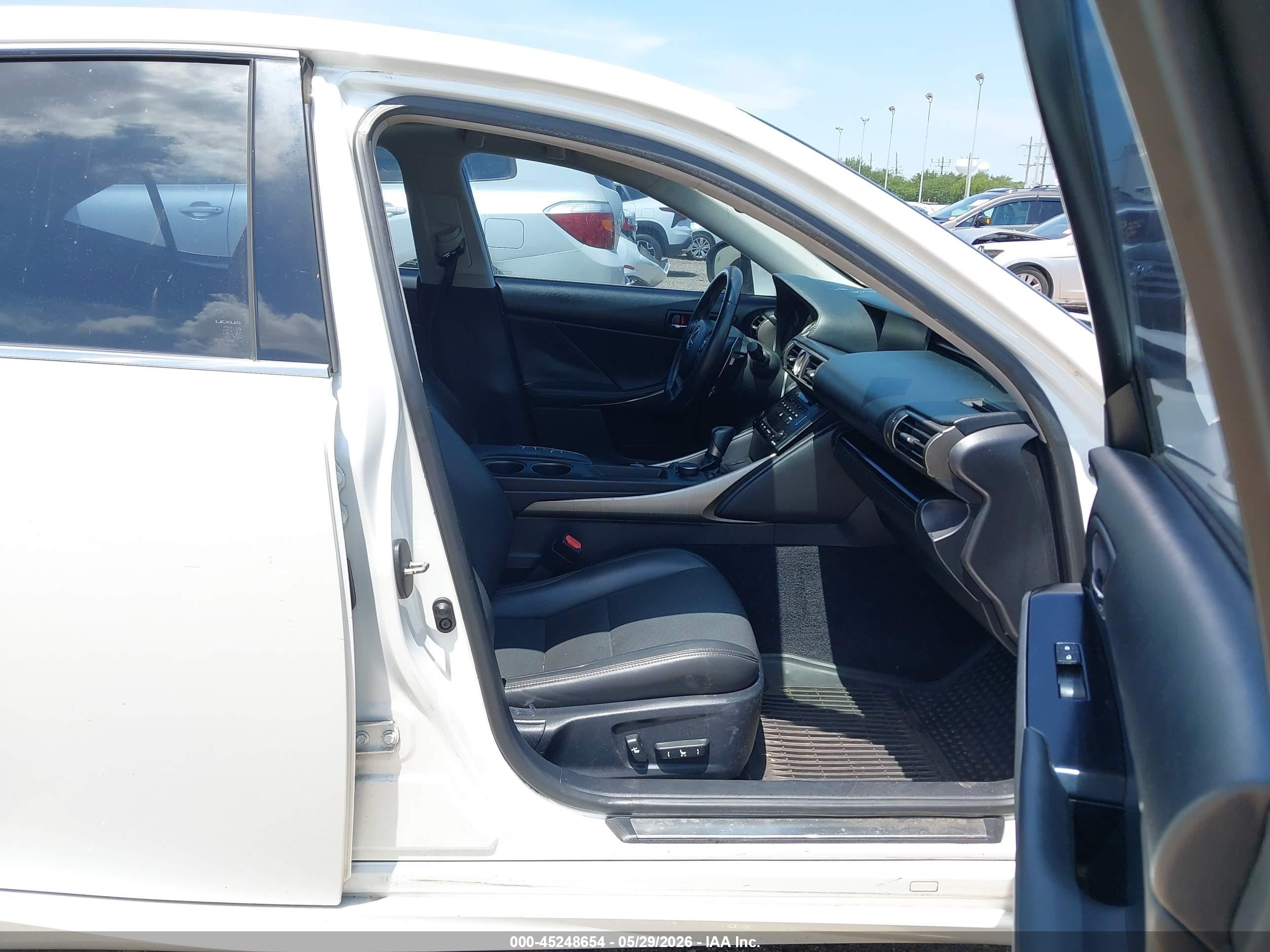 2014 Lexus Is 250   White vin: JTHBF1D21E5024423